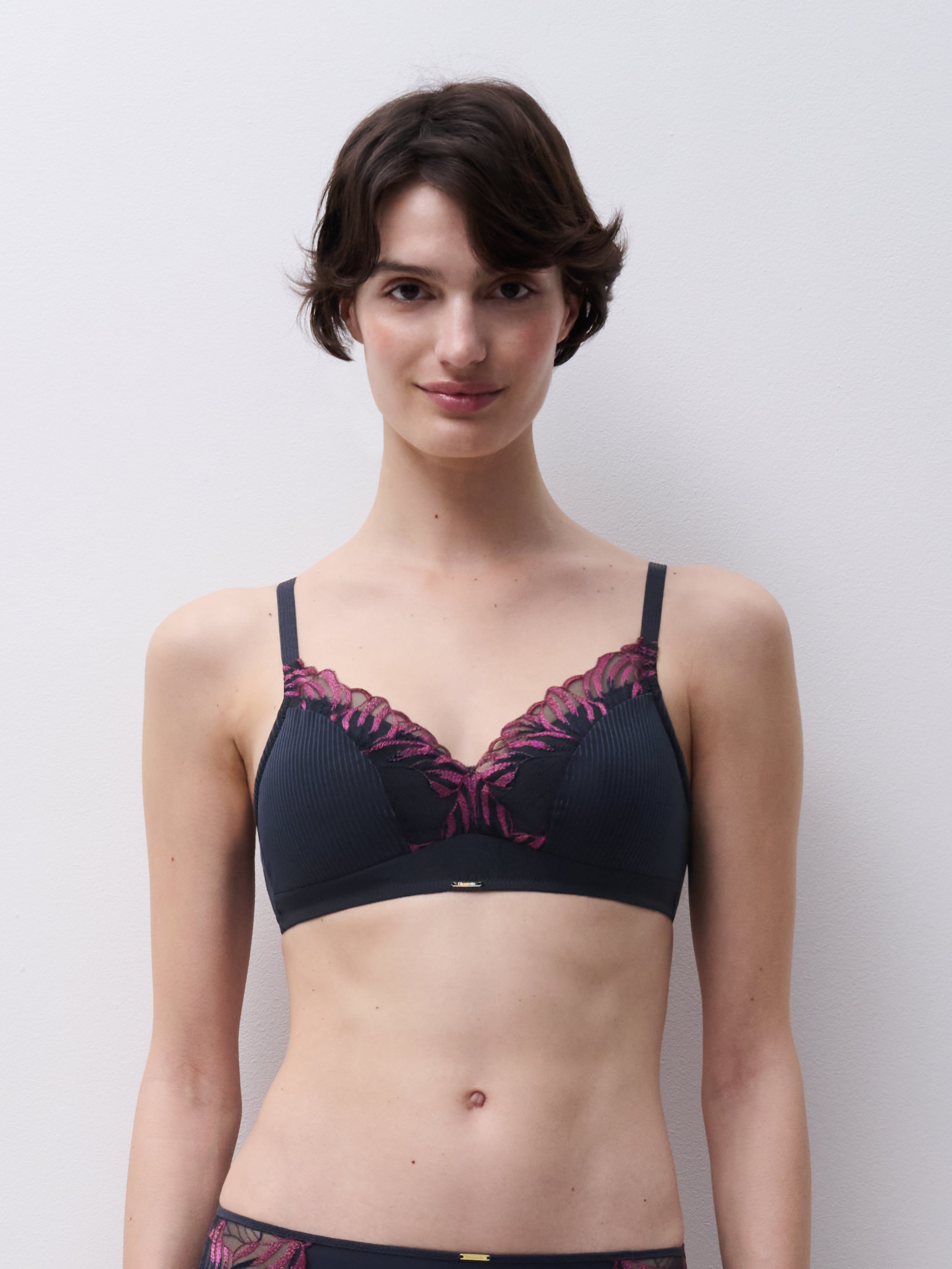 Non-wired padded bra with embroidery support CHANTELLE