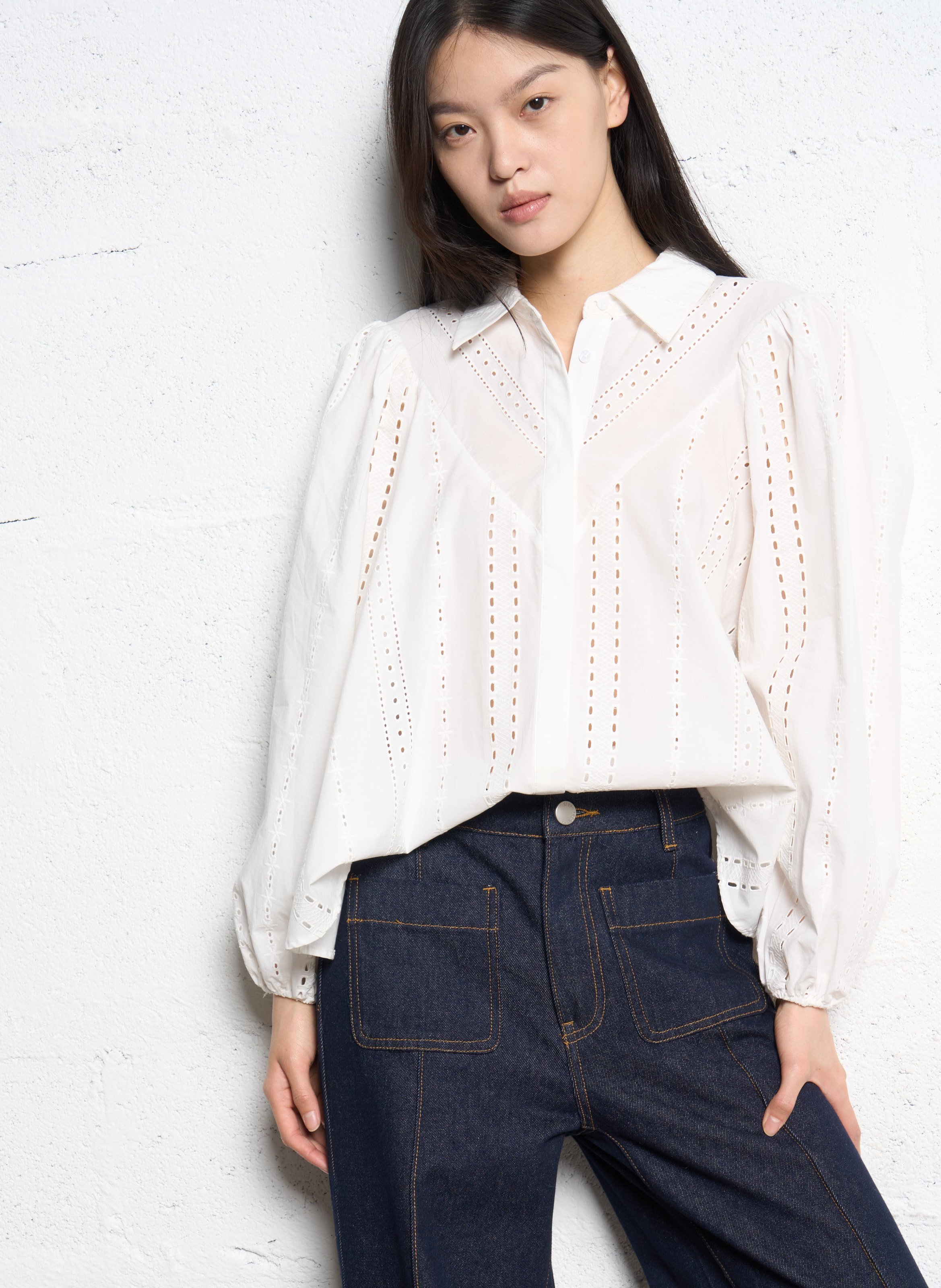 Organic cotton blouse with classic collar SUNCOO White