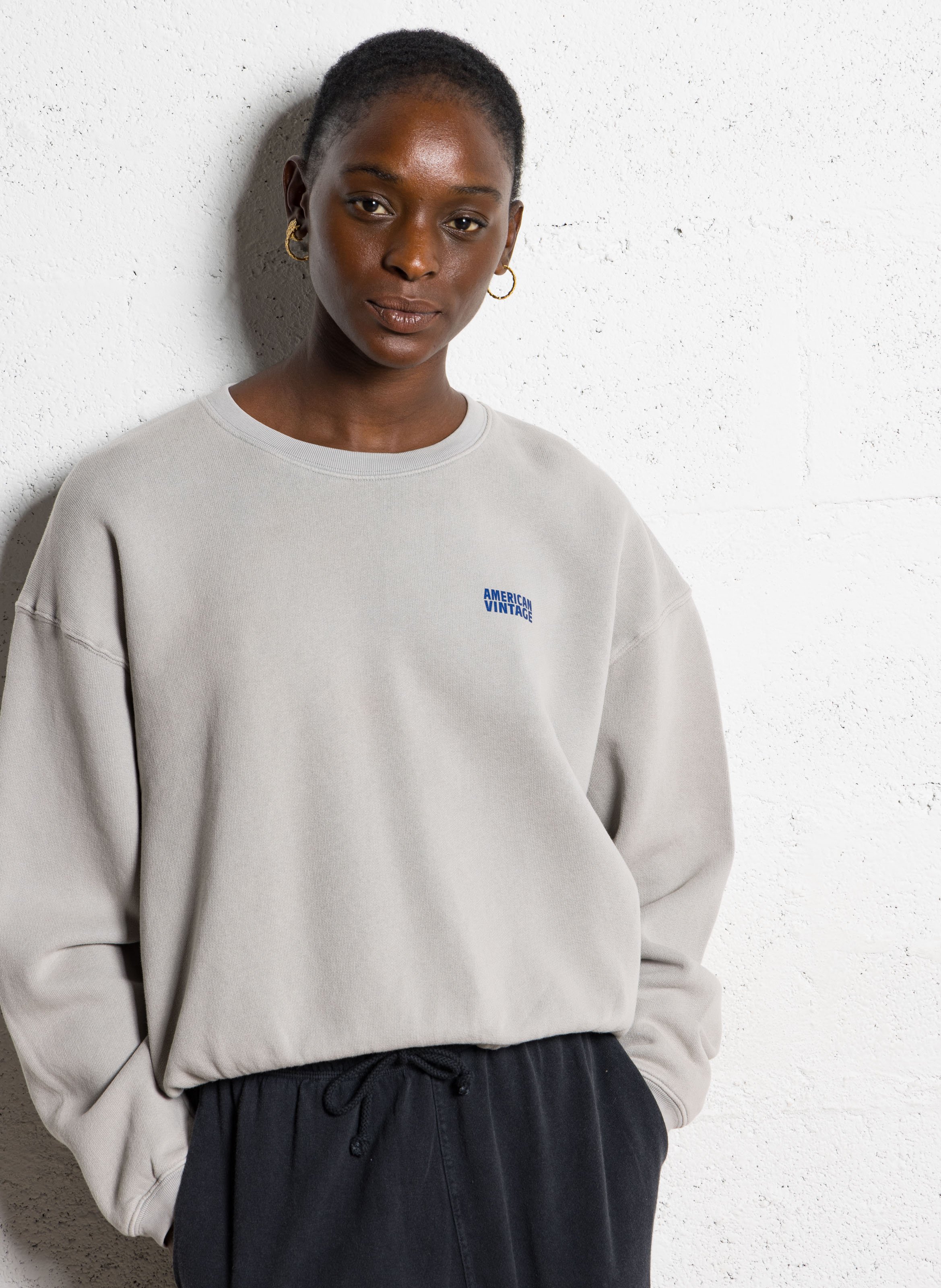 Kurzes Sweatshirt aus Baumwoll-Mix mit Rundhalsausschnitt AMERICAN VINTAGE