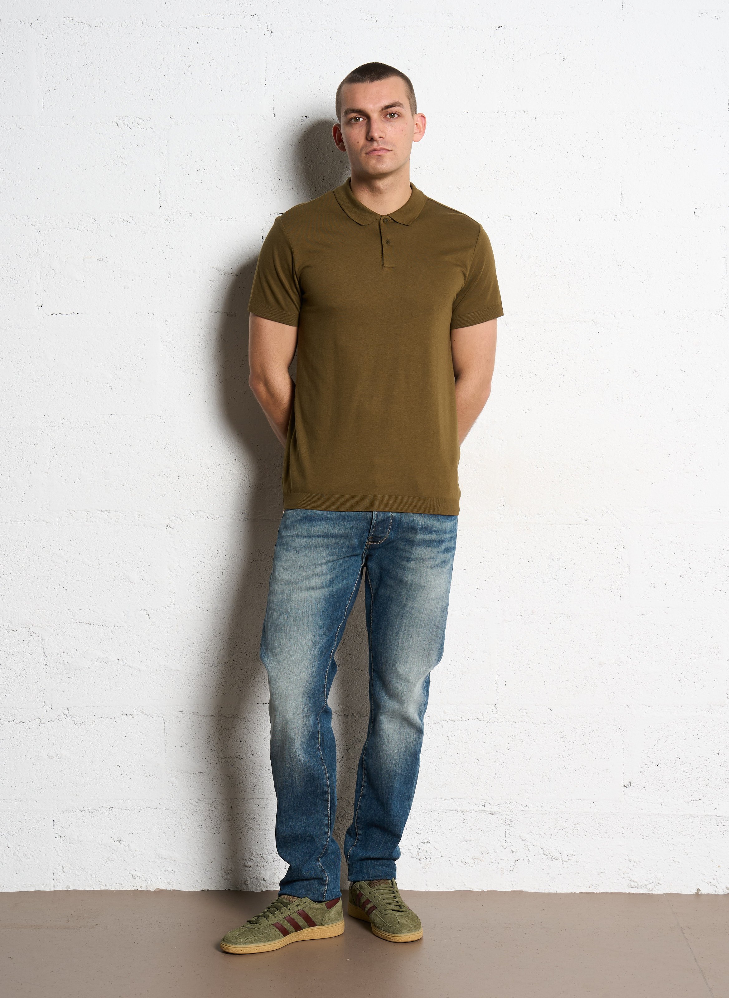 - Straight-leg jeans
- 5 pockets
- Straight cut
- Faded effect LE TEMPS DES CERISES Blue