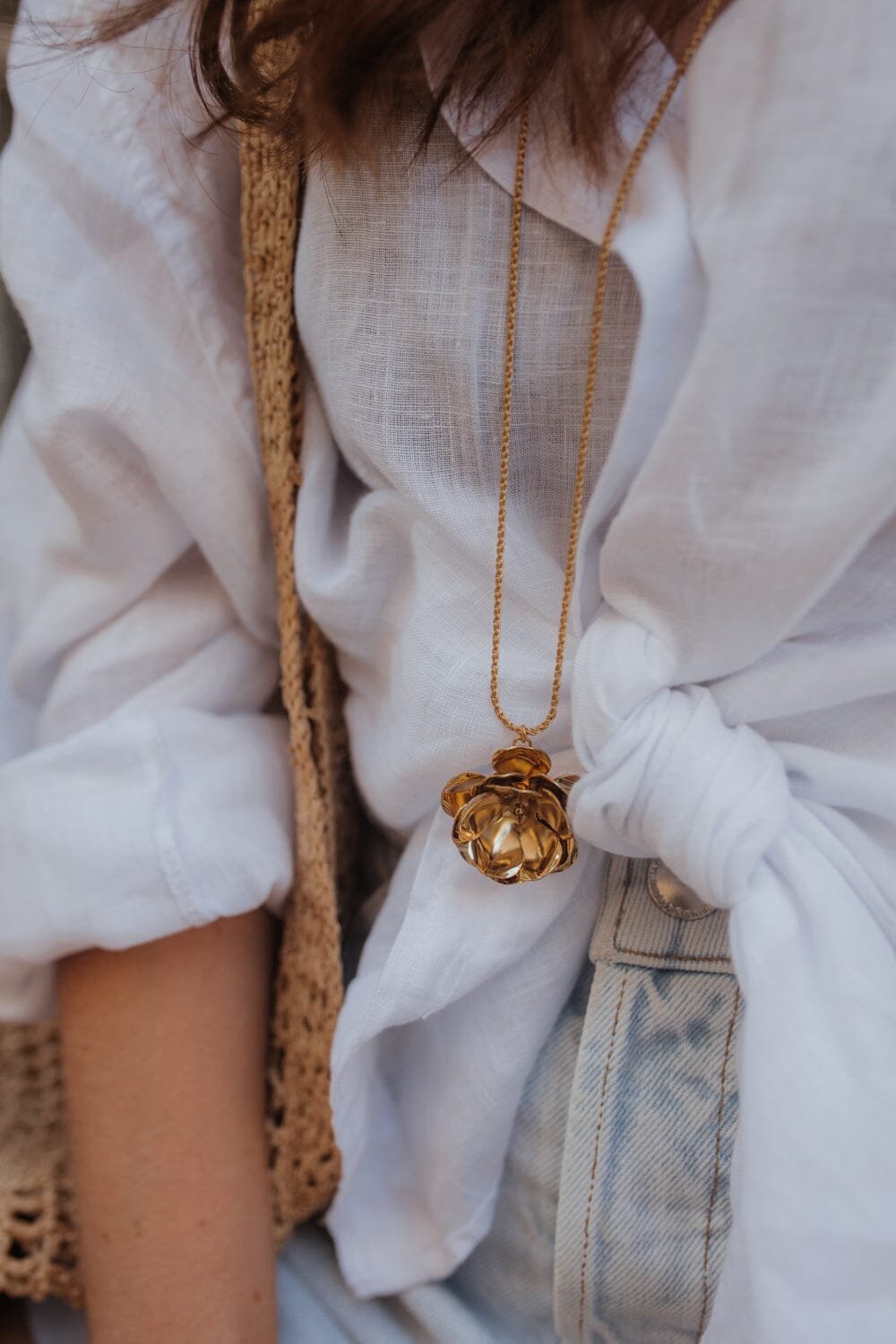 THÉIA - silver-plated flower necklace Golden