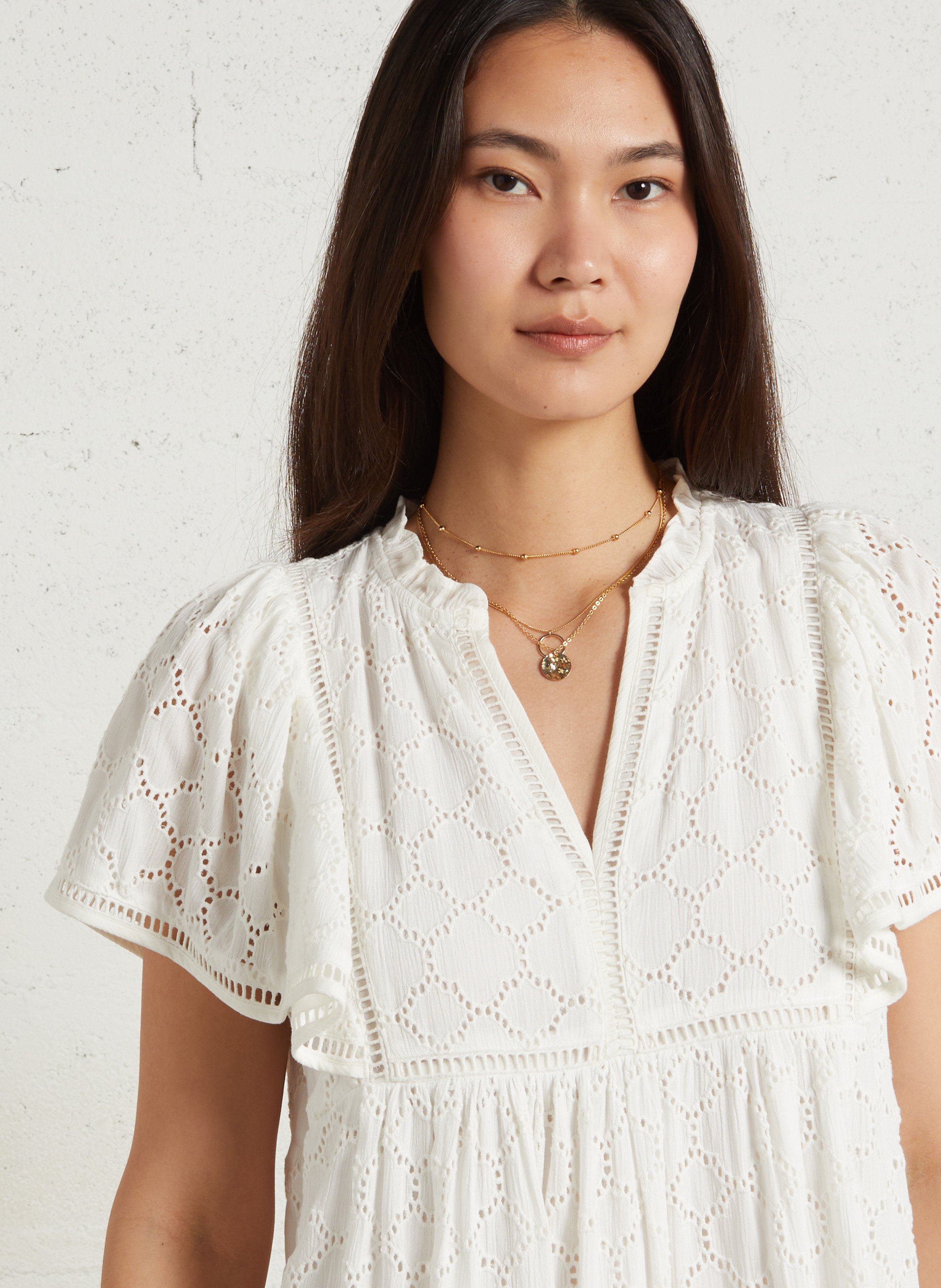 Jurk met Tunesische kraag en borduurwerk MAISON 123 Wit