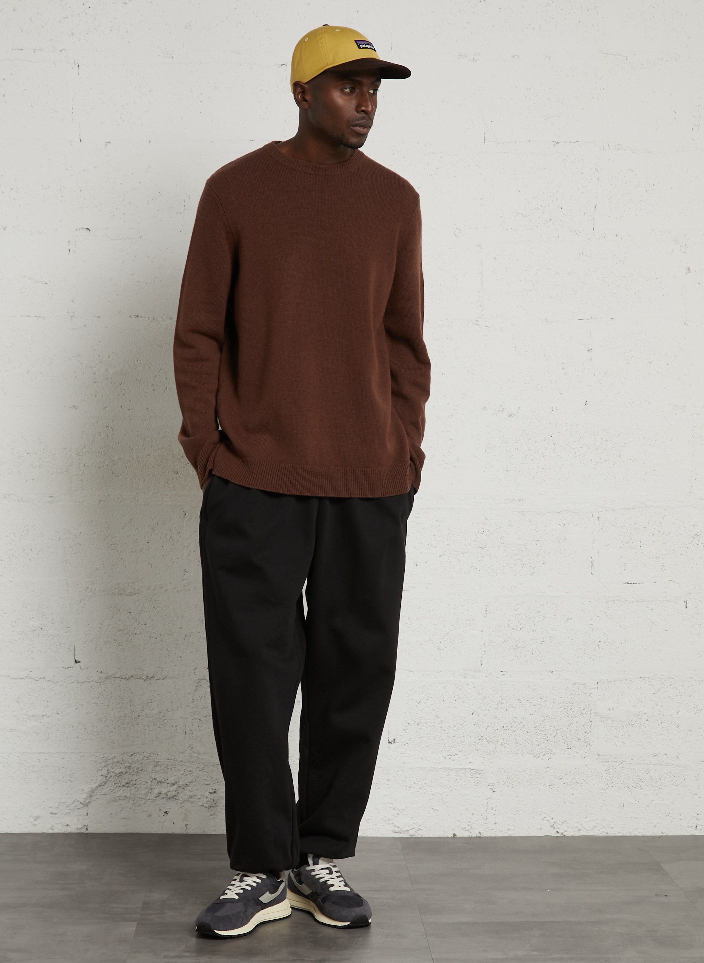 Plain Zippered Waist Bag - Look 1