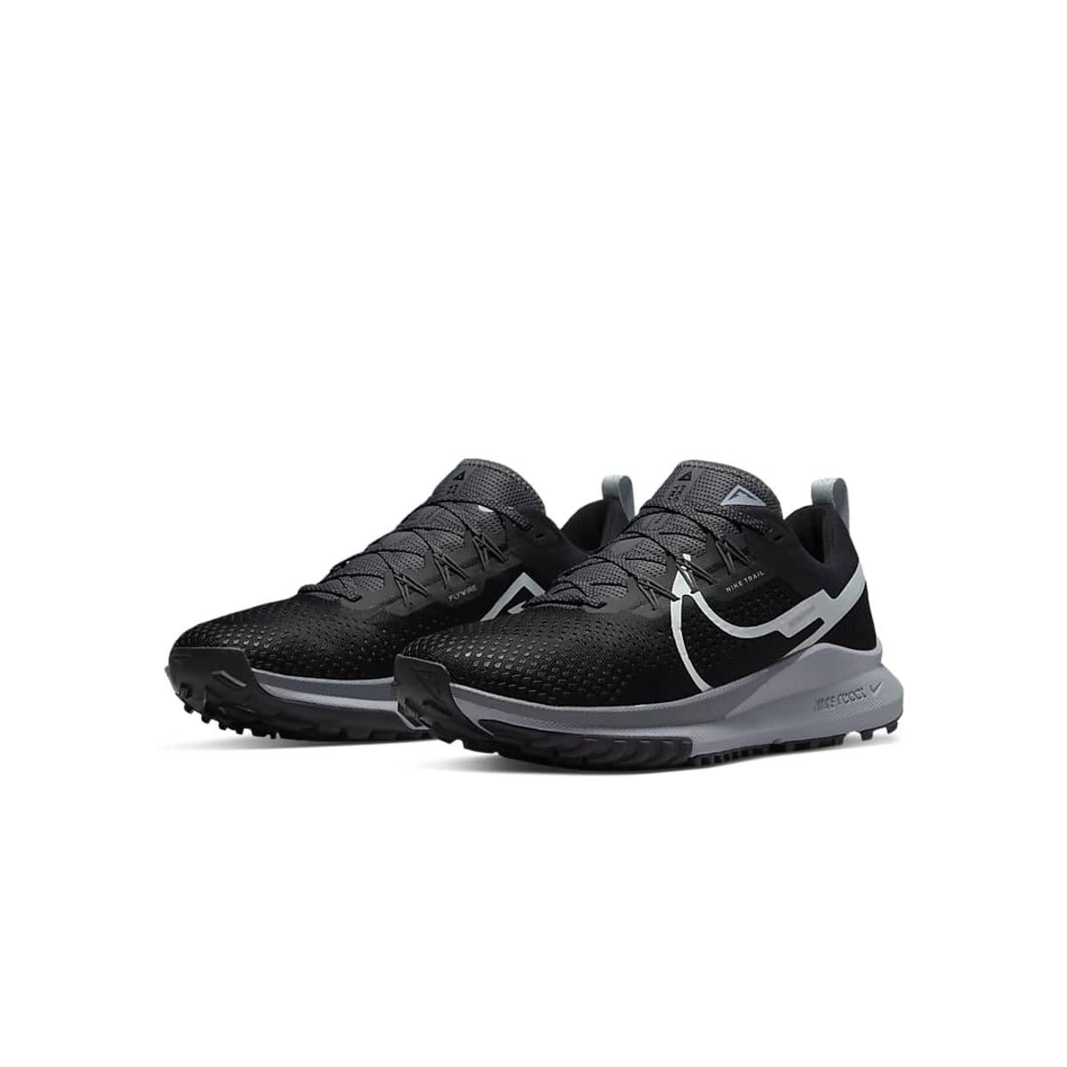 Low-top sneakers NIKE Black