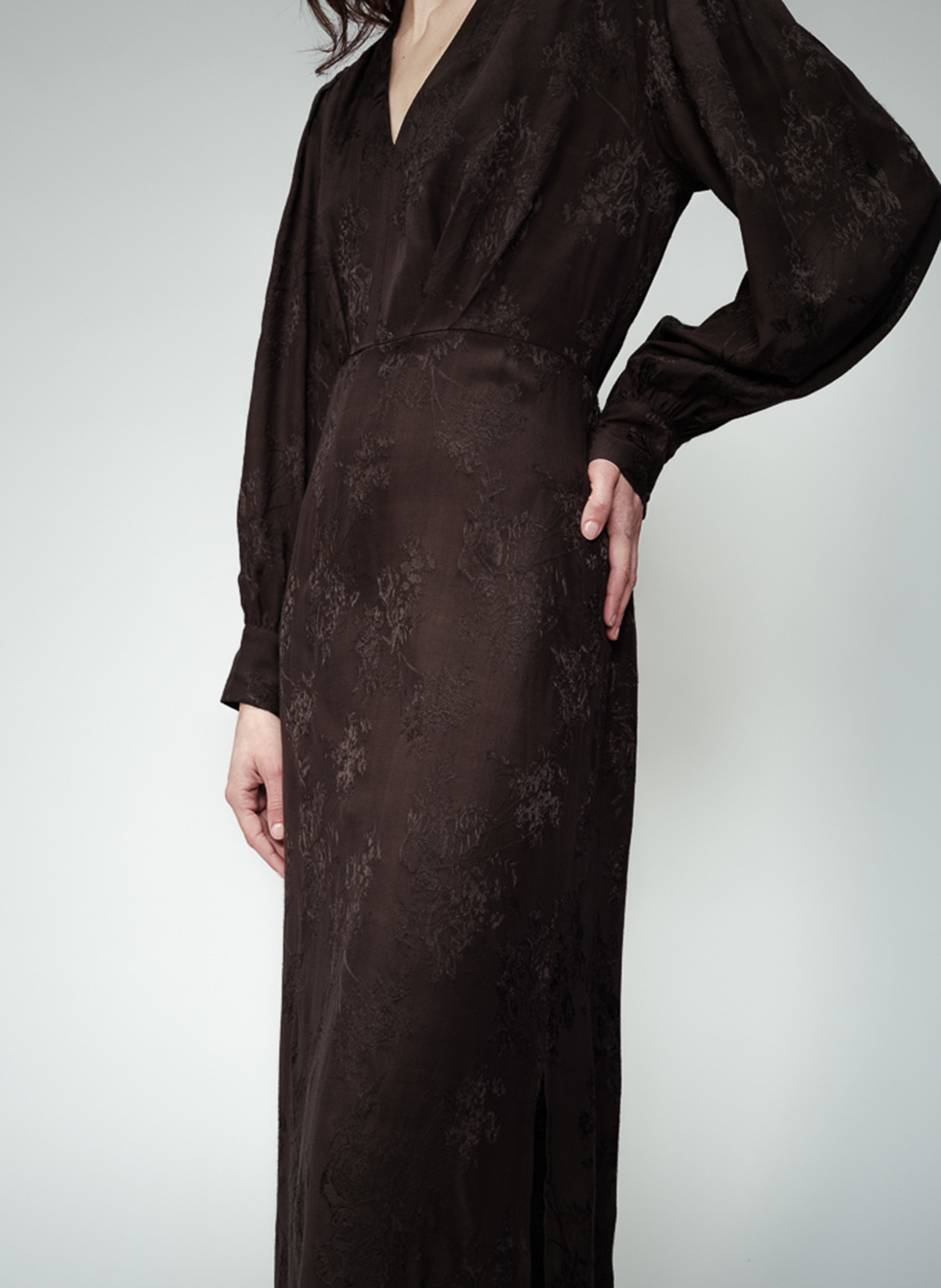 Robe longue col V aspect jacquard GRACE ET MILA Noir