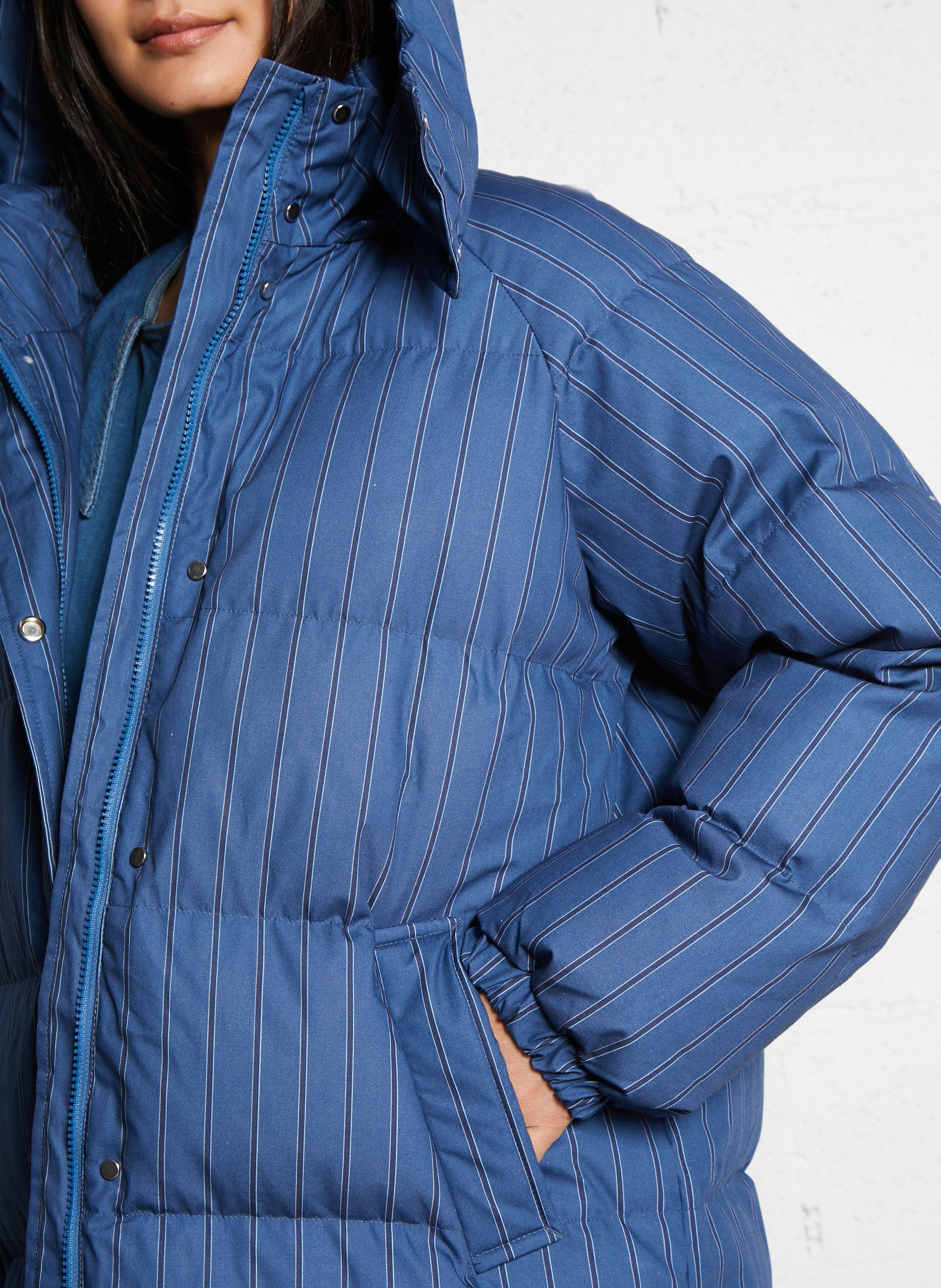 Doudoune à capuche oversize en coton THE TINY BIG SISTER Bleu