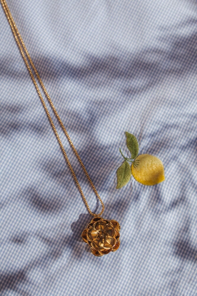 THÉIA - silver-plated flower necklace Golden