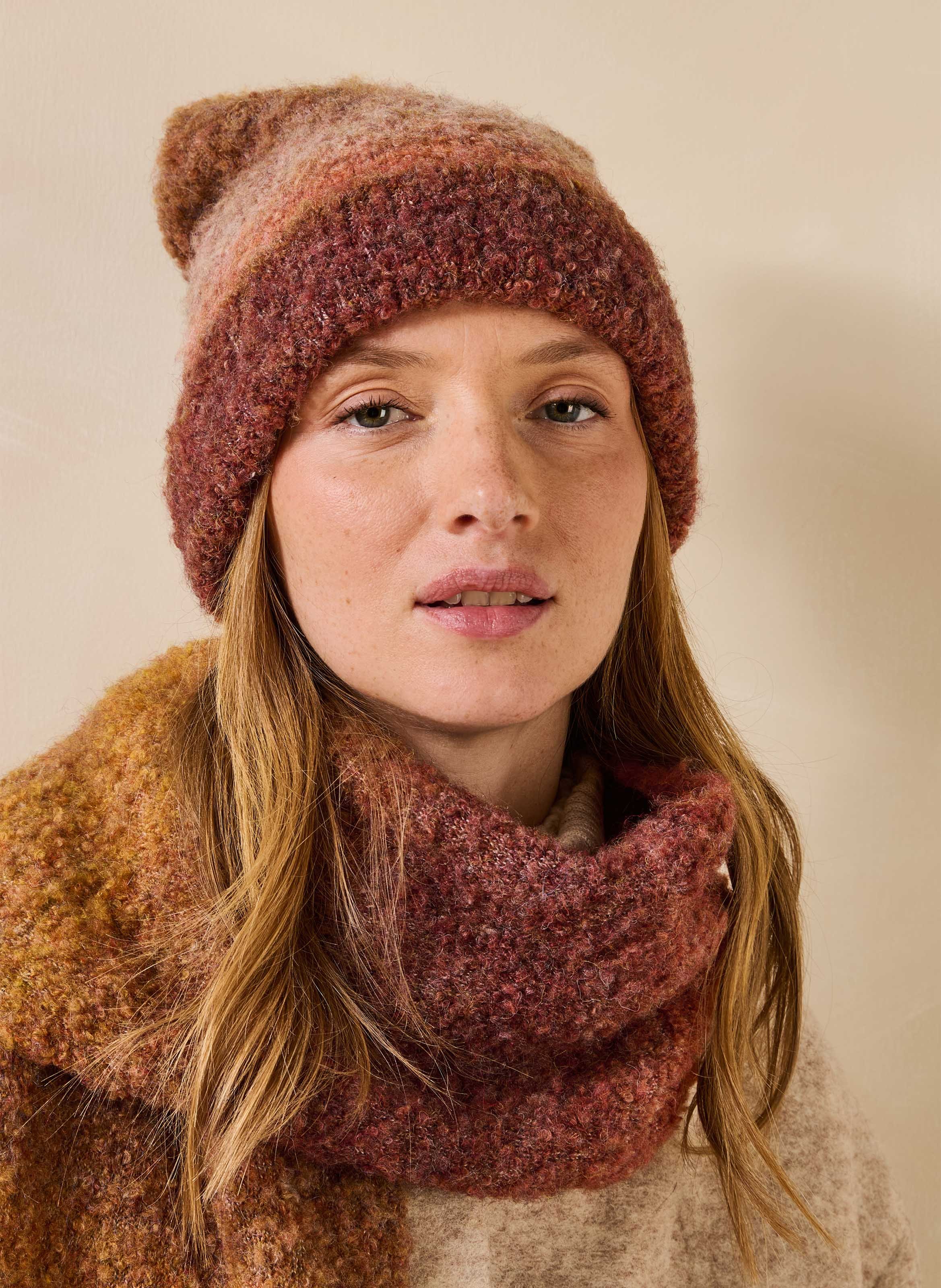 Beanie mit Umschlag und Batikmuster LA FEE MARABOUTEE Rosa