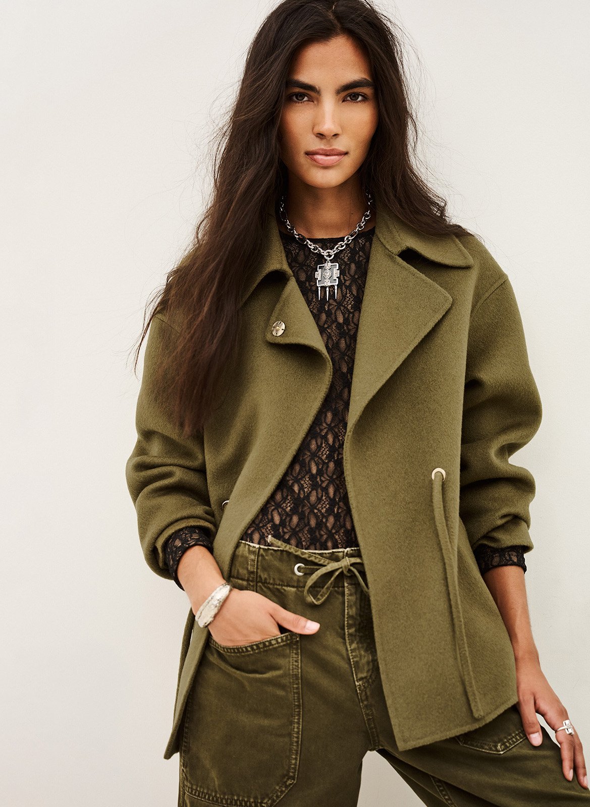 Taillierter Mantel aus Wollmischung BA&SH Khaki