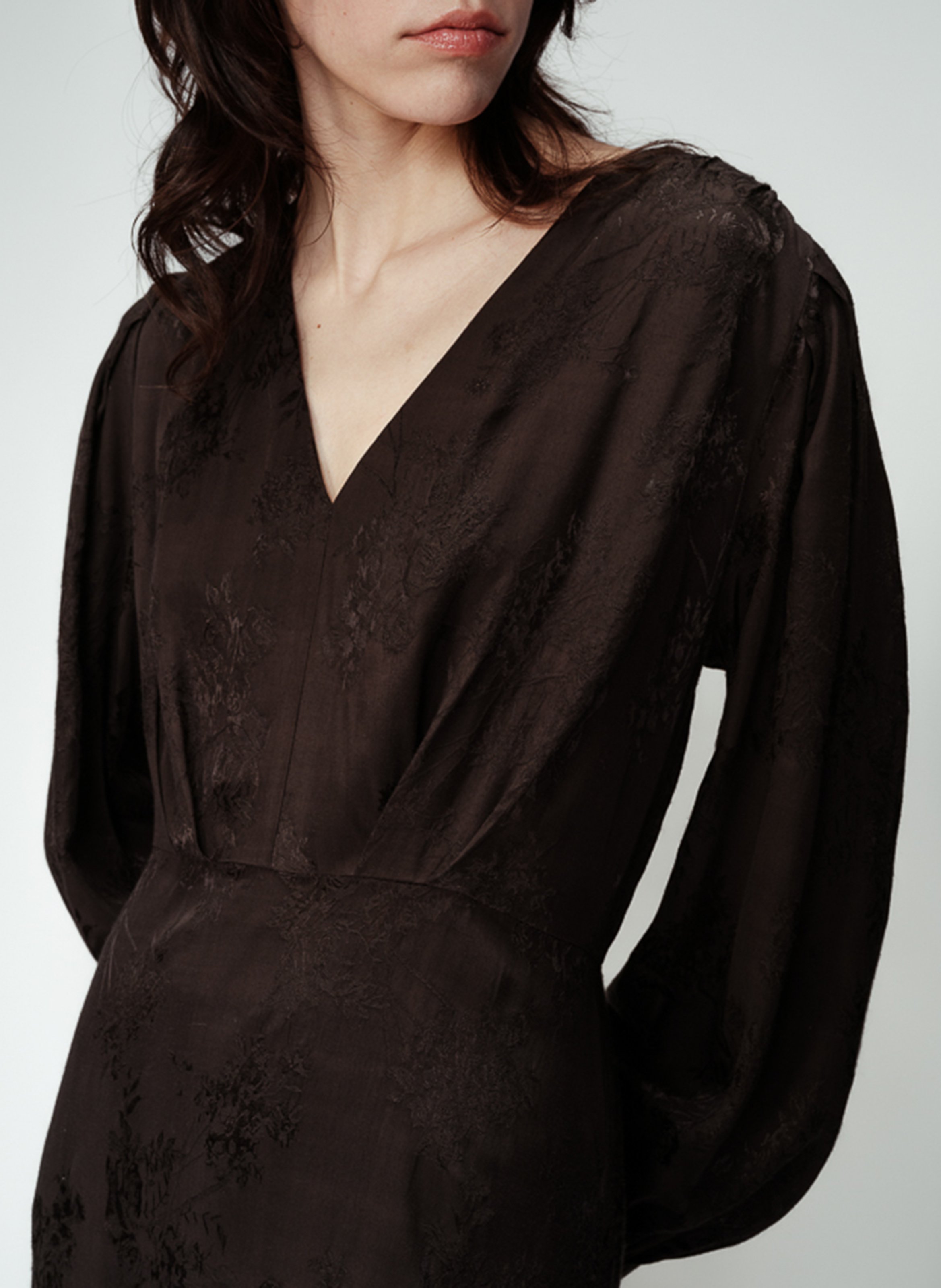 Robe longue col V aspect jacquard GRACE ET MILA Noir