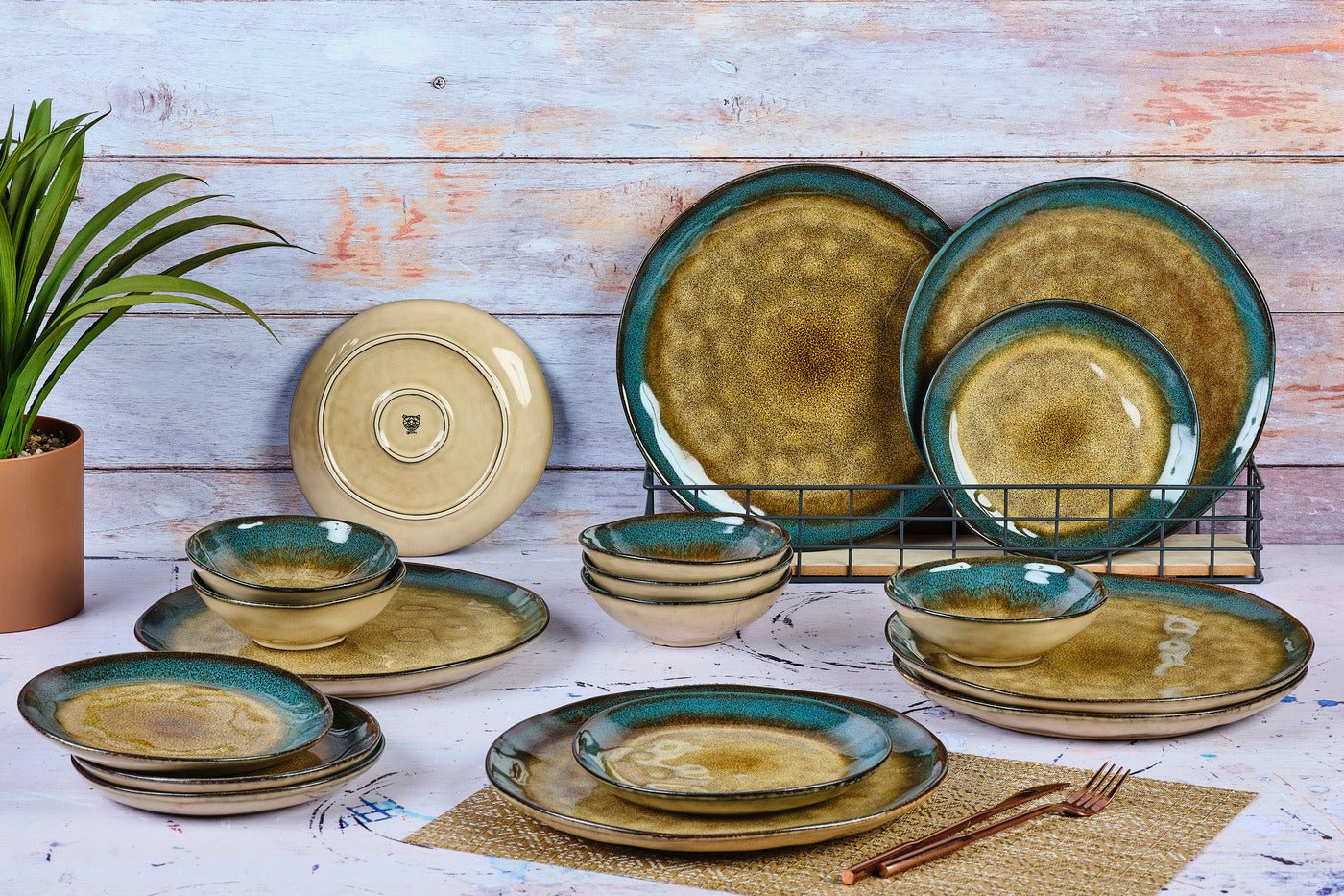 Service the essentials island - 18 pieces - land and sea BJORN Brown