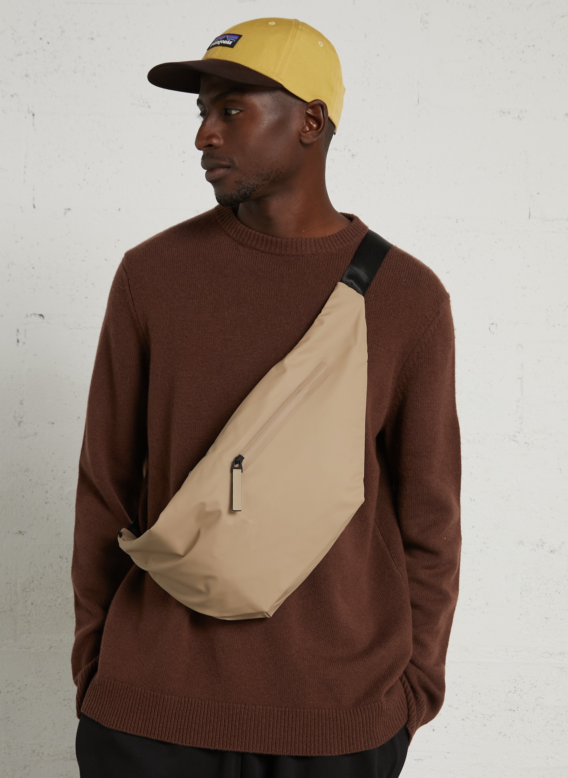 Uni Reißverschluss Bauchtasche RAINS Beige