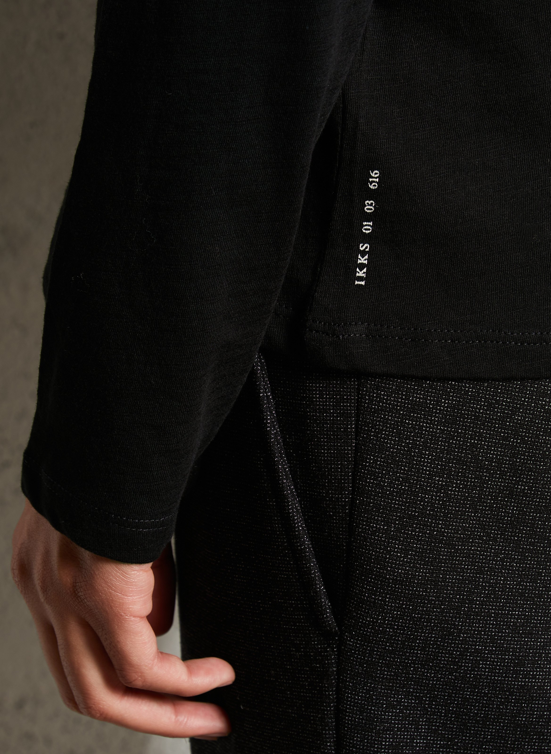 Tee-shirt droit vol V en coton IKKS Noir