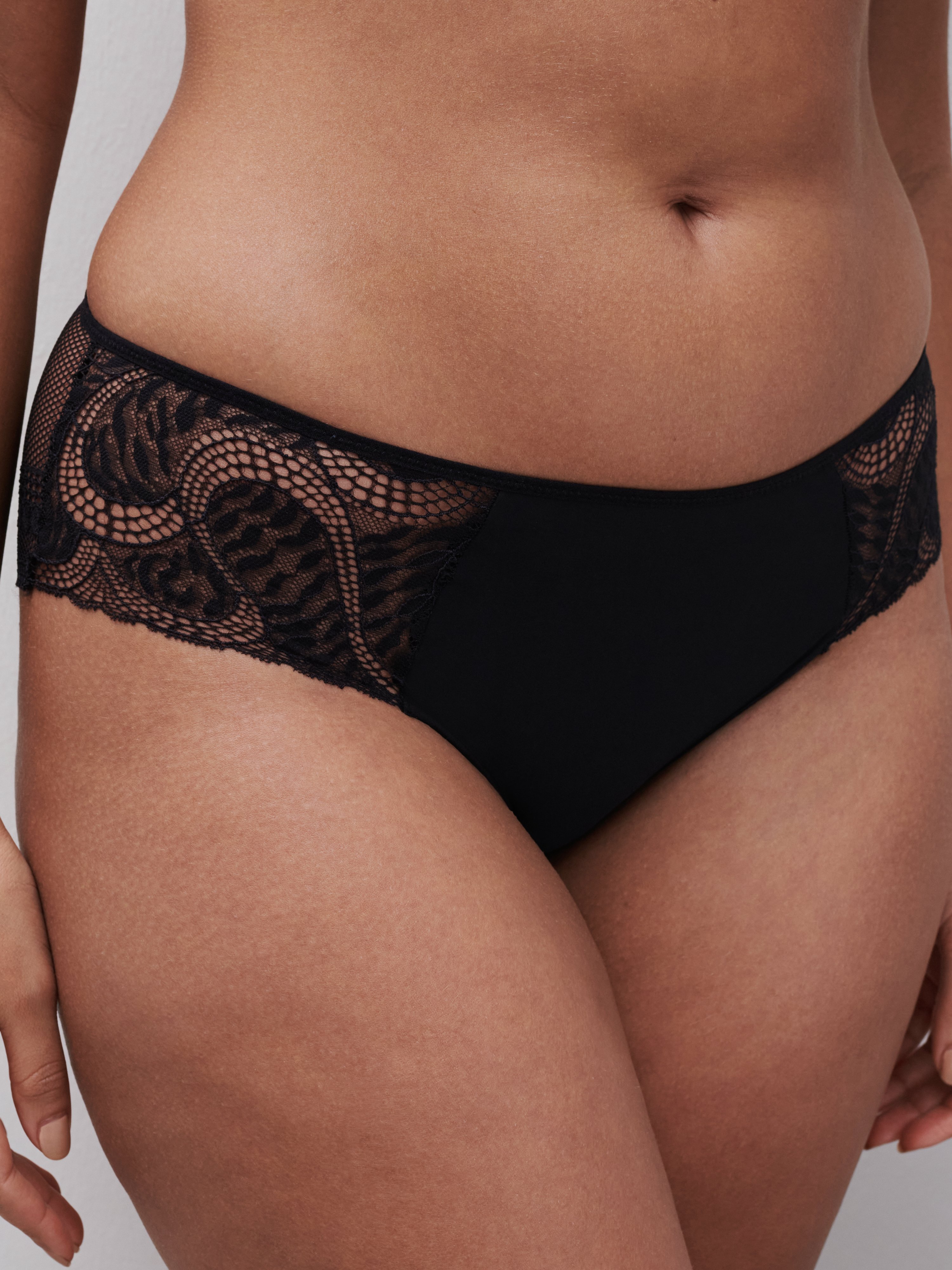 A La Belle Etoile lace shorts CHANTELLE PULP Black