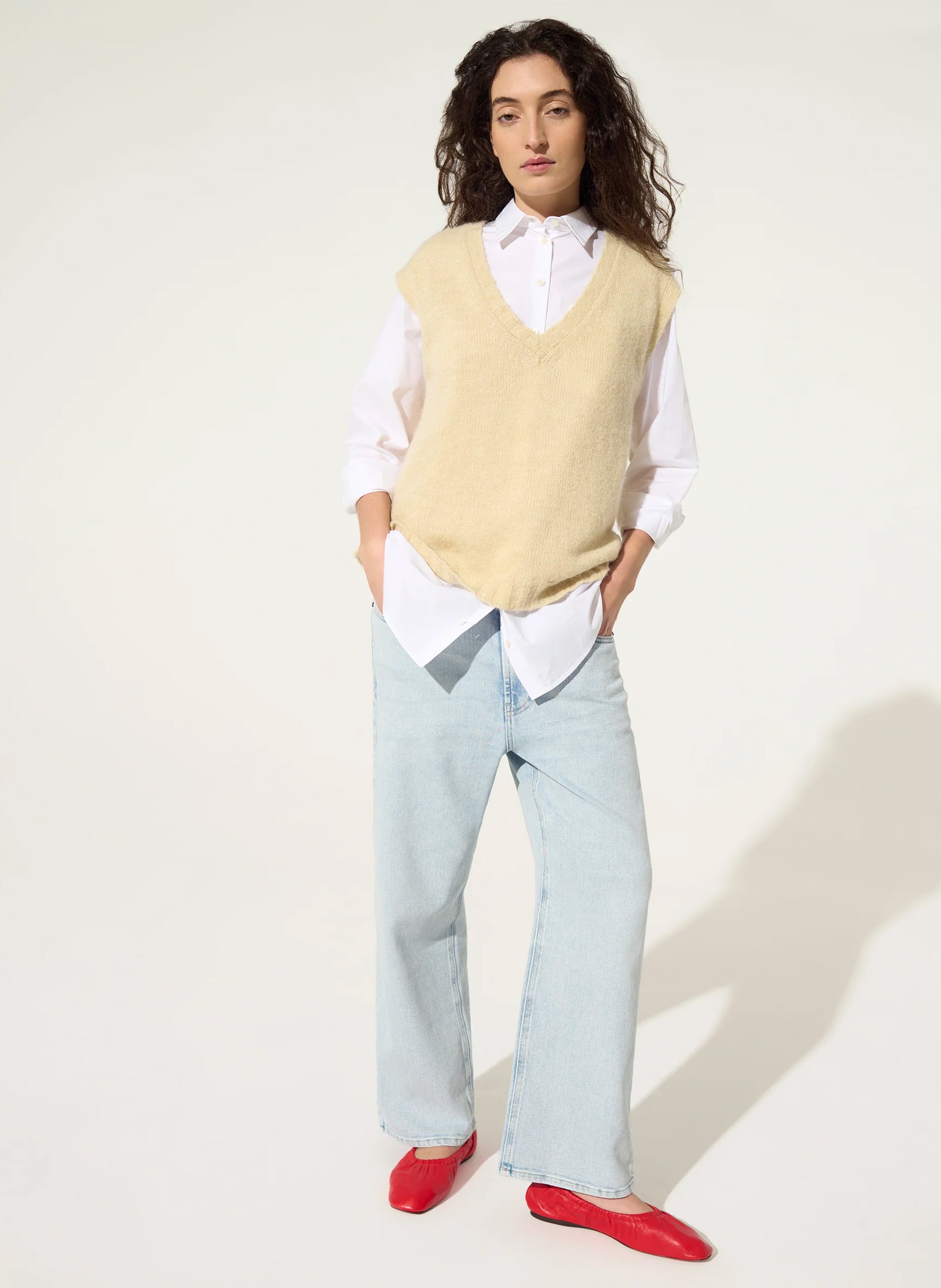 Pull col V sans manches  ACOTE Blanc