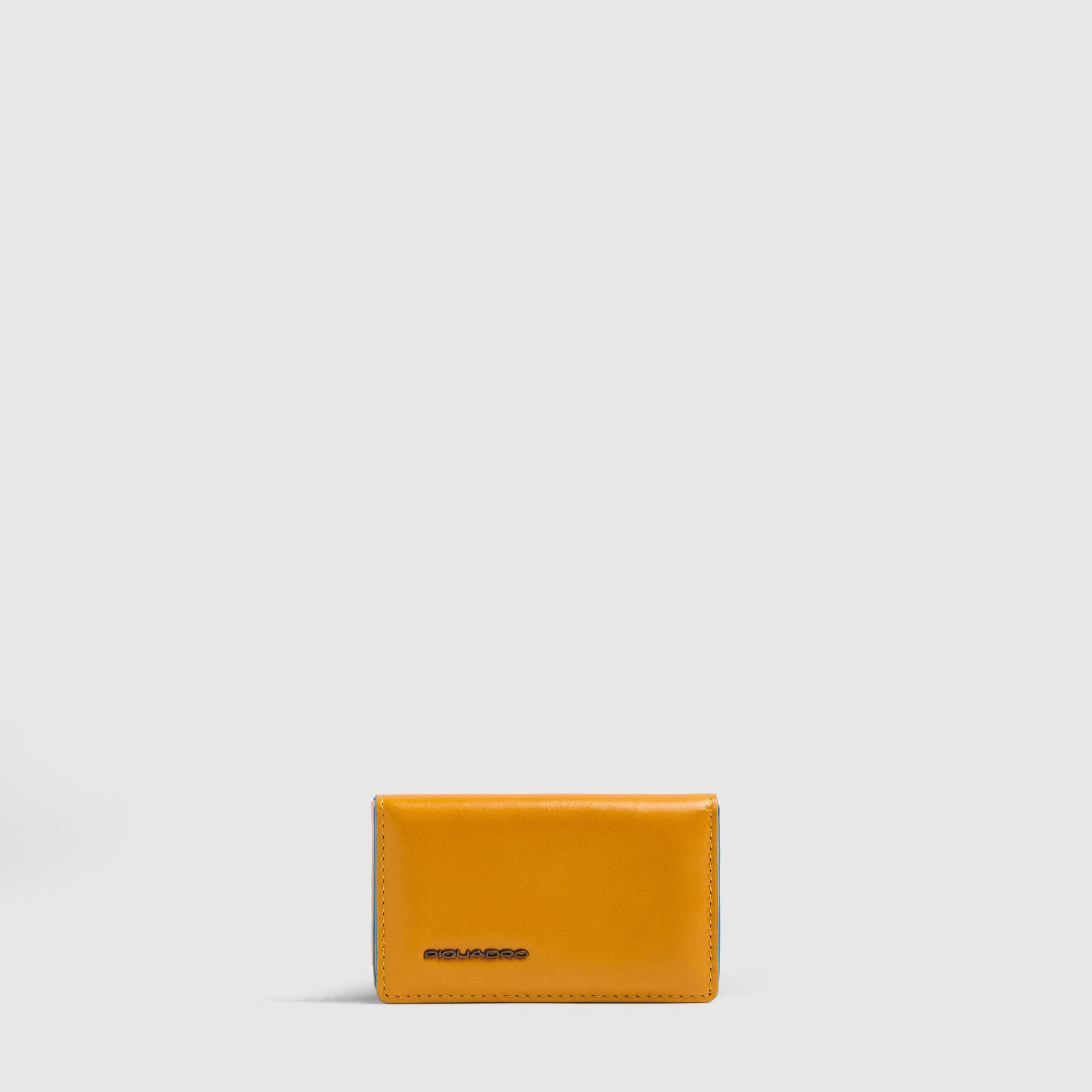 - 100% leather, - 6 cardholder slots, - 1 central compartment, - Size: L10 x H7 cm. PIQUADRO Yellow