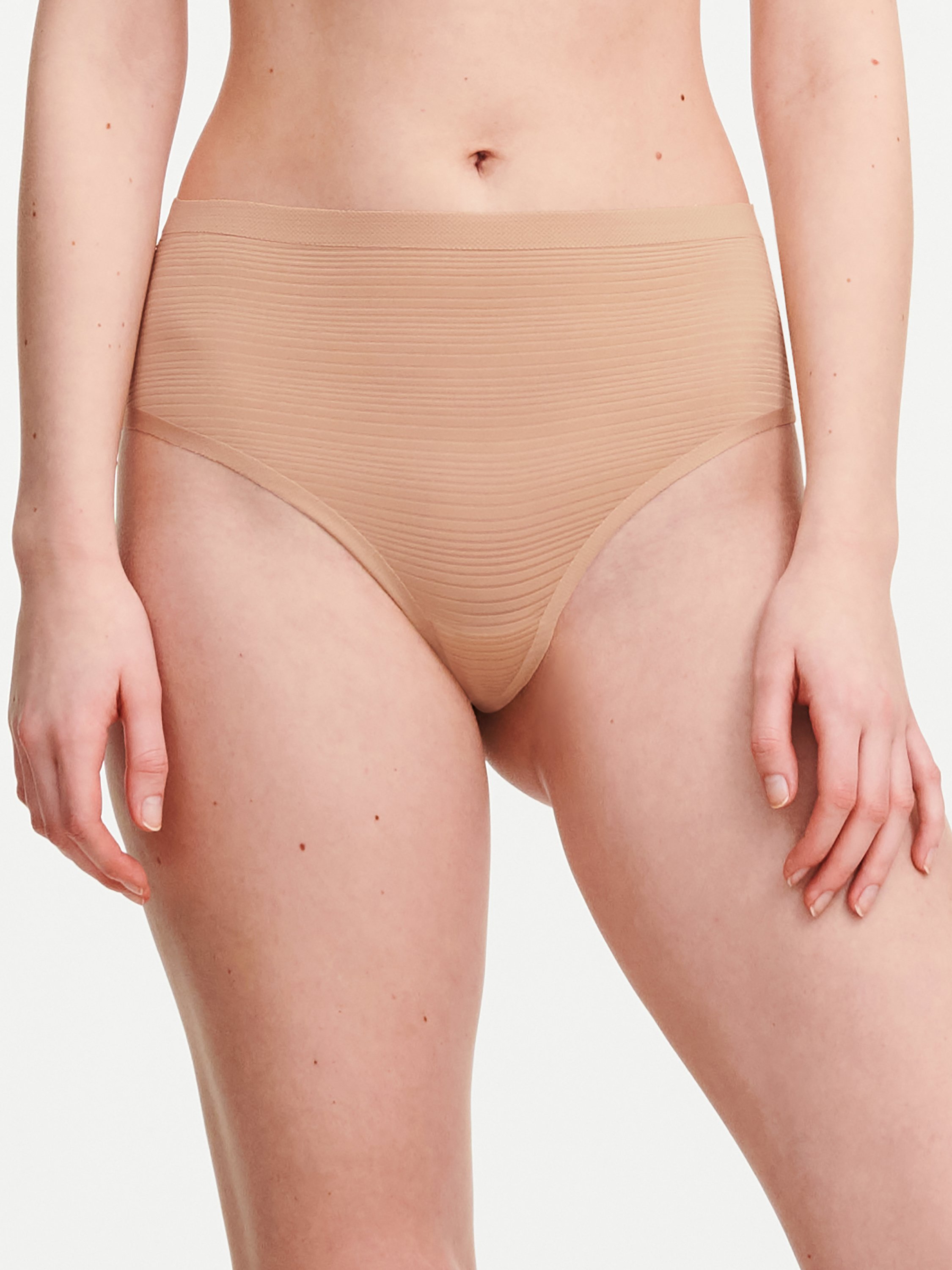 High-waisted G-string CHANTELLE Beige