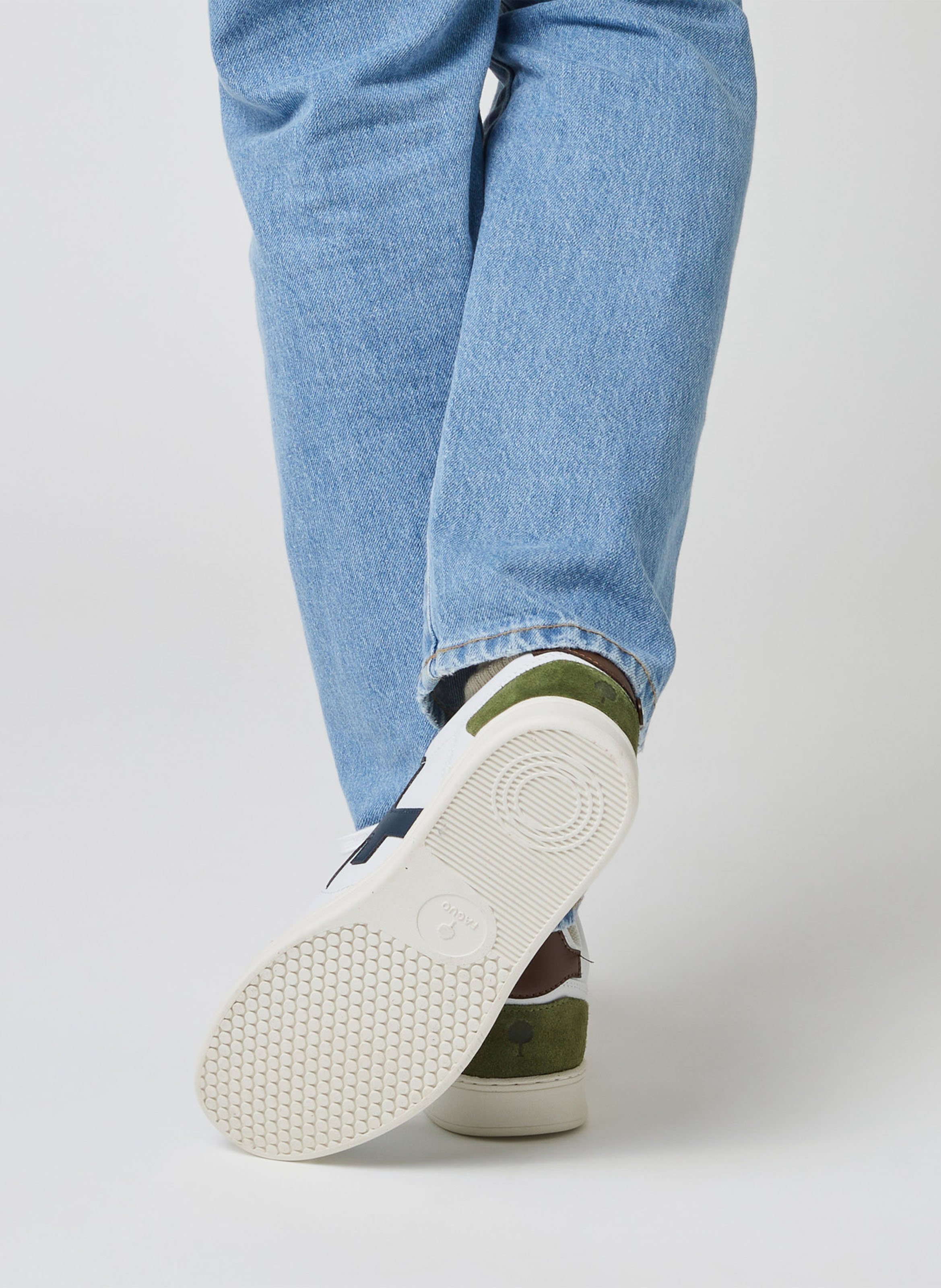 Baskets basses en cuir FAGUO Blanc