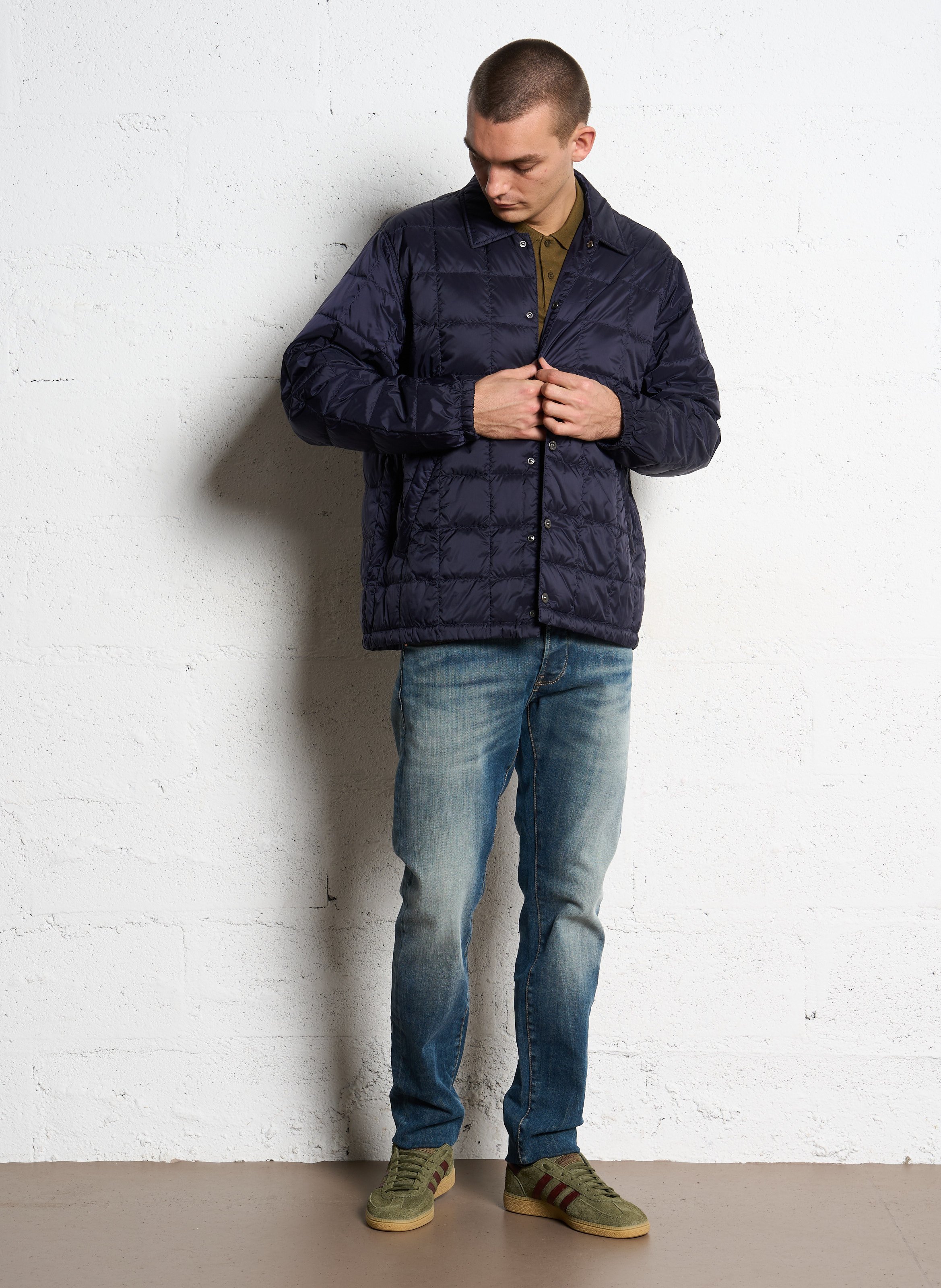 - Straight-leg jeans
- 5 pockets
- Straight cut
- Faded effect LE TEMPS DES CERISES Blue