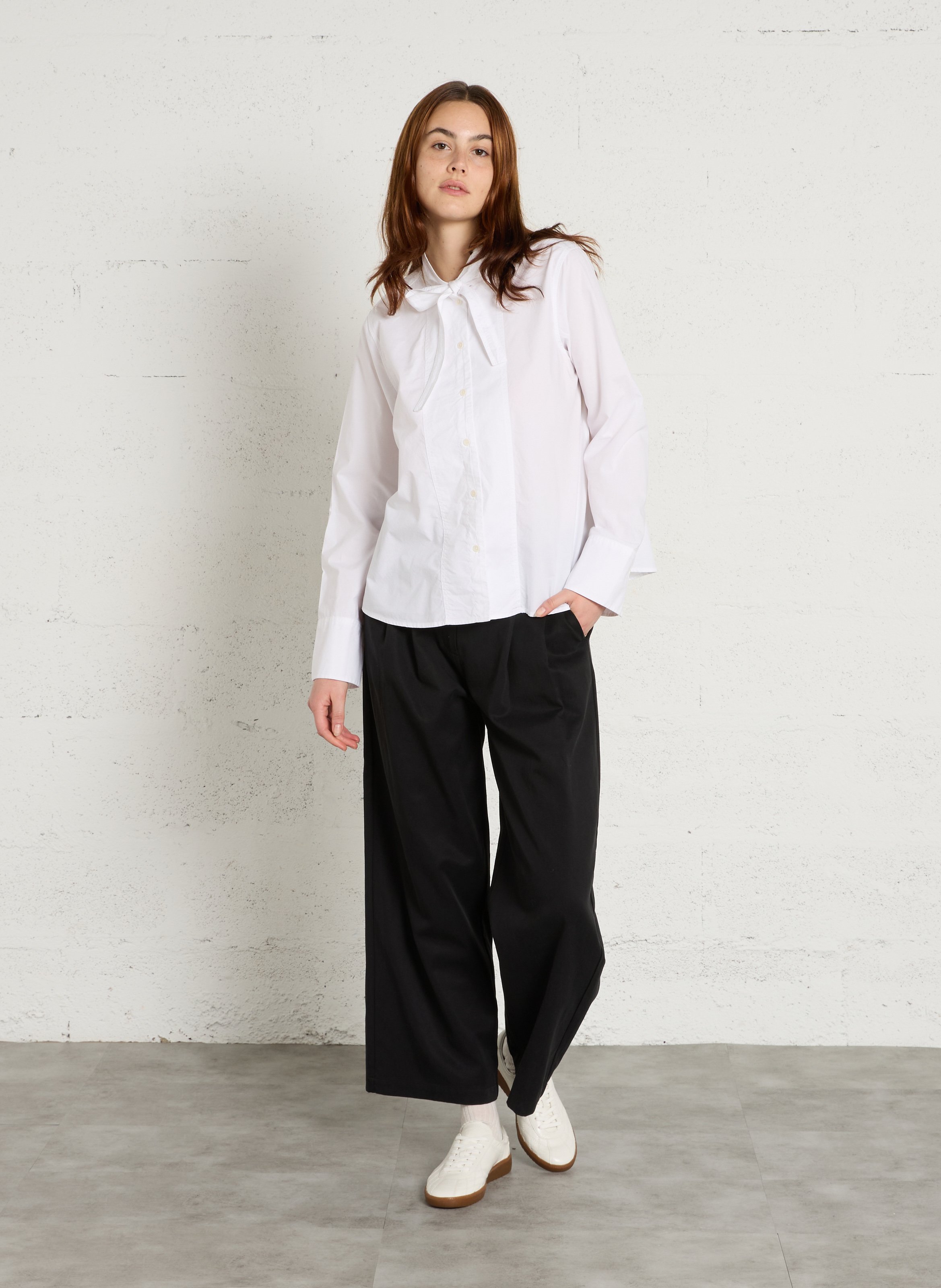 Solid straight shirt with lavallière RUE DE TOKYO White