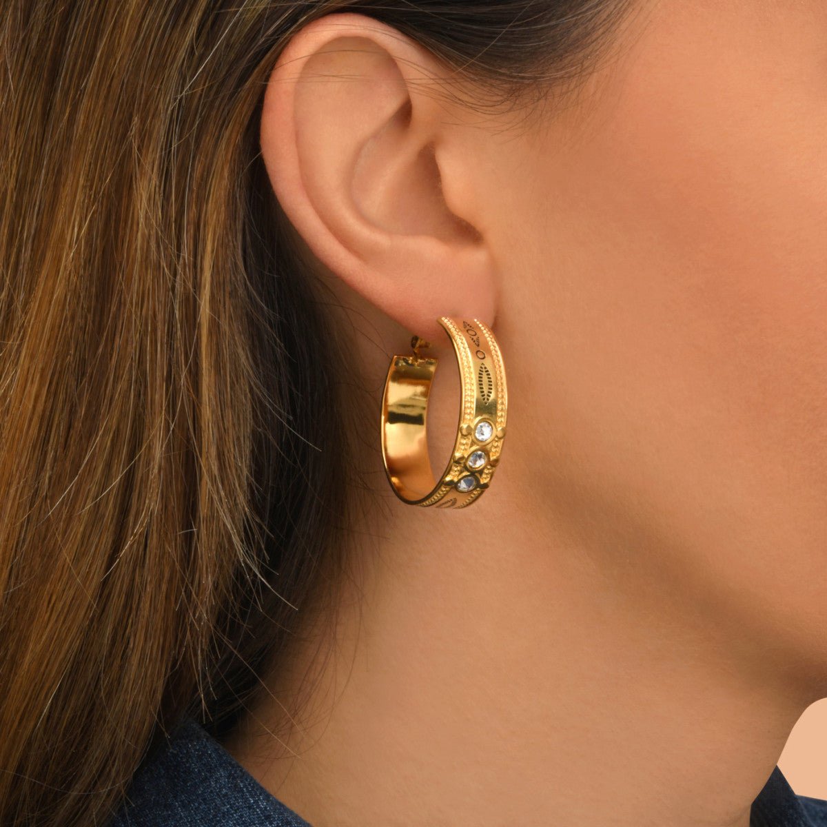 Gold-plated hoop earrings SATELLITE PARIS Black
