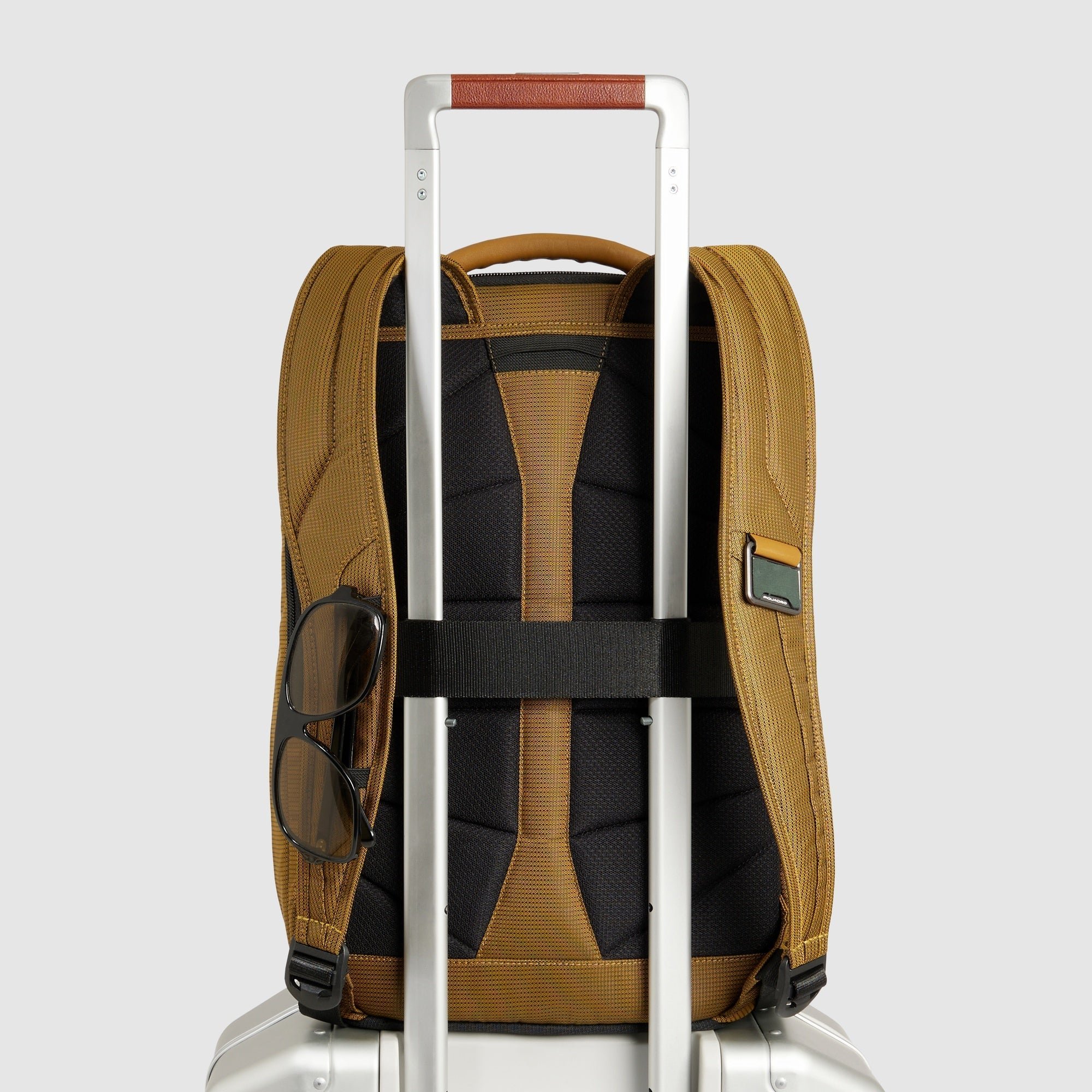 Travel backpack for 14-inch laptop Brown