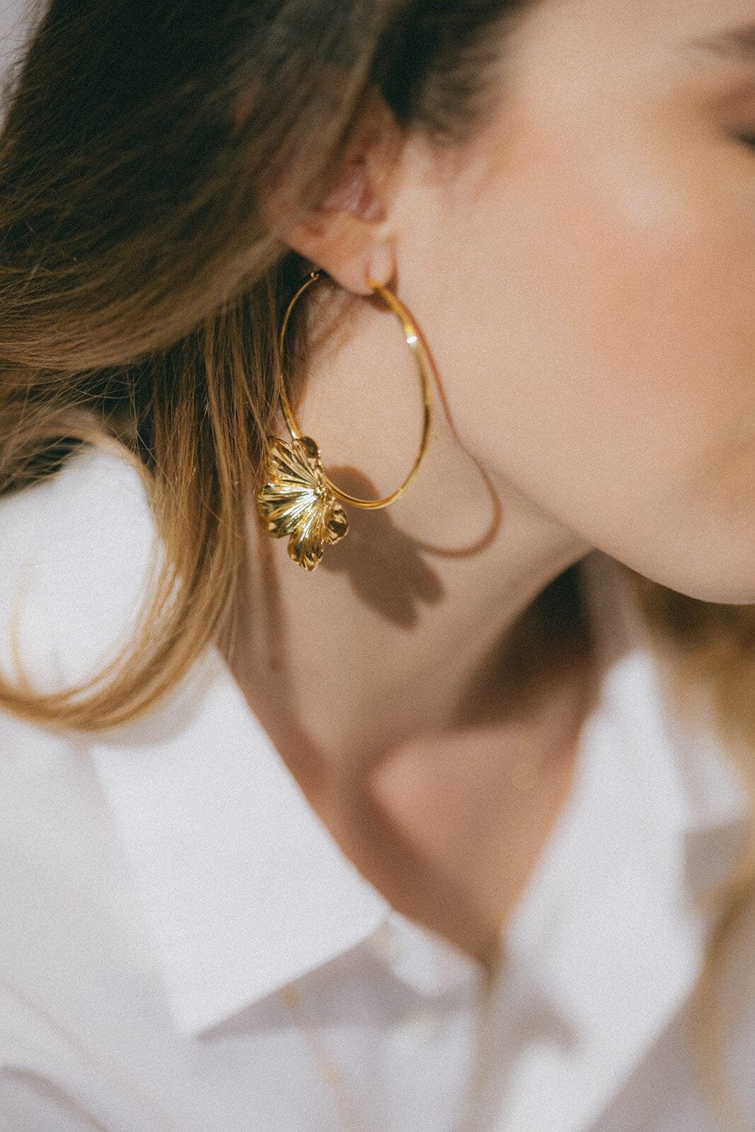 Flower-shaped gold-plated hoop earrings MONSIEUR SIMONE Silver