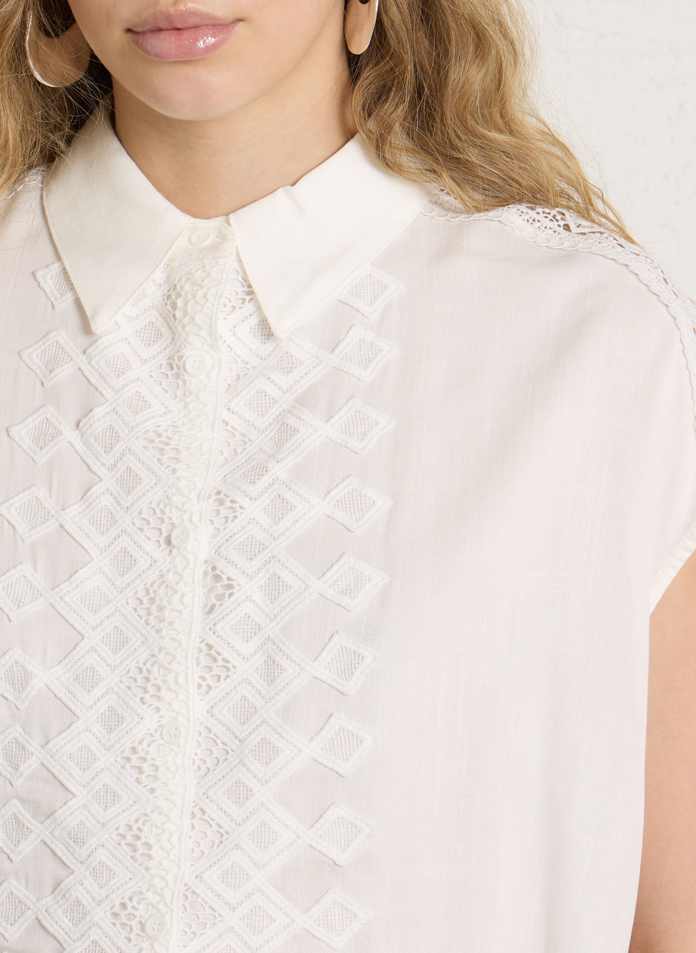 Flowy shirt with lace embroidery SEE U SOON White