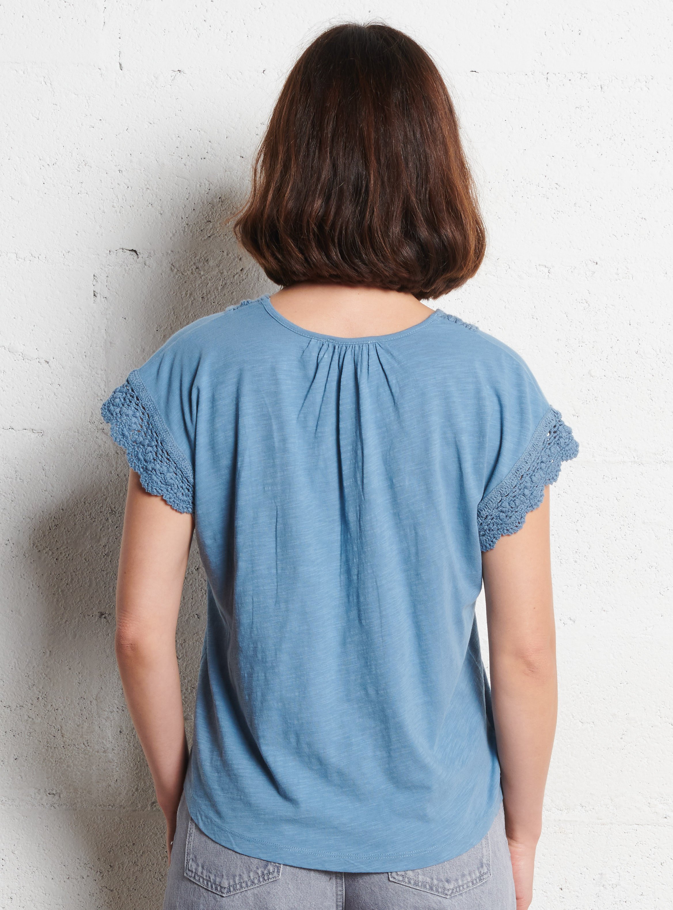 Plain straight T-shirt with cotton embroideries MAISON 123 Blue