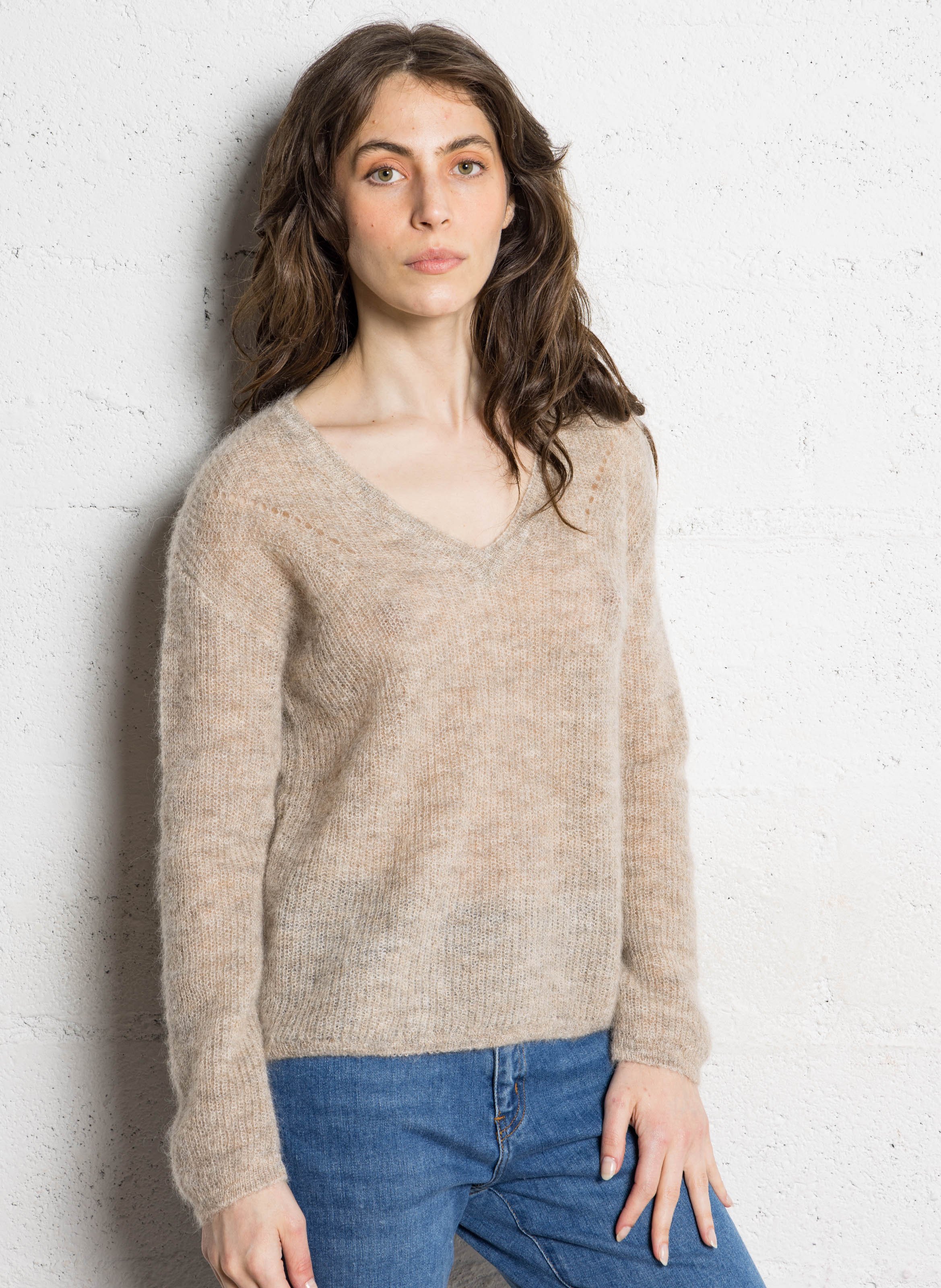 Pull droit col V en laine mélangée SUD EXPRESS