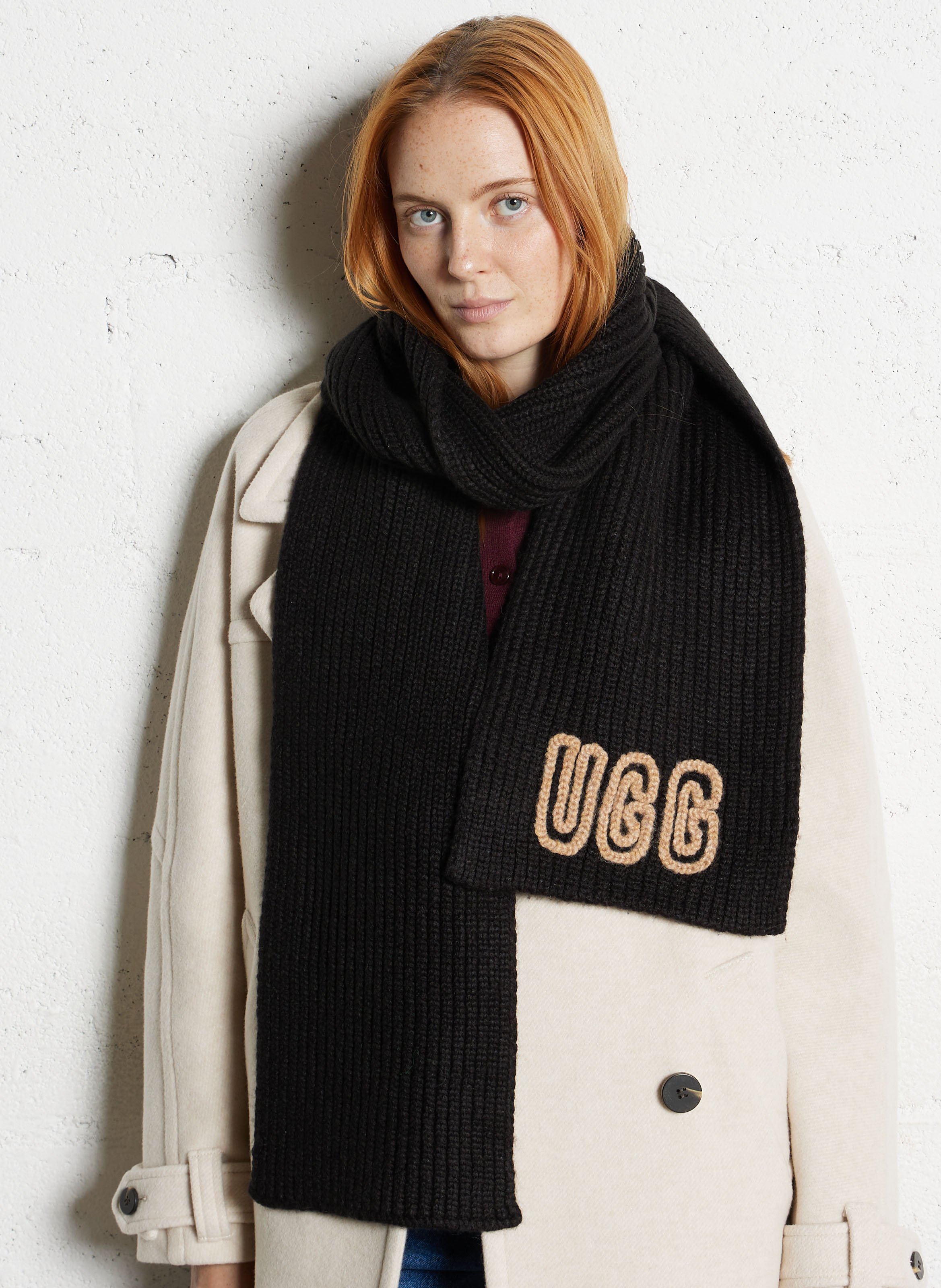 Knitted scarf UGG Black