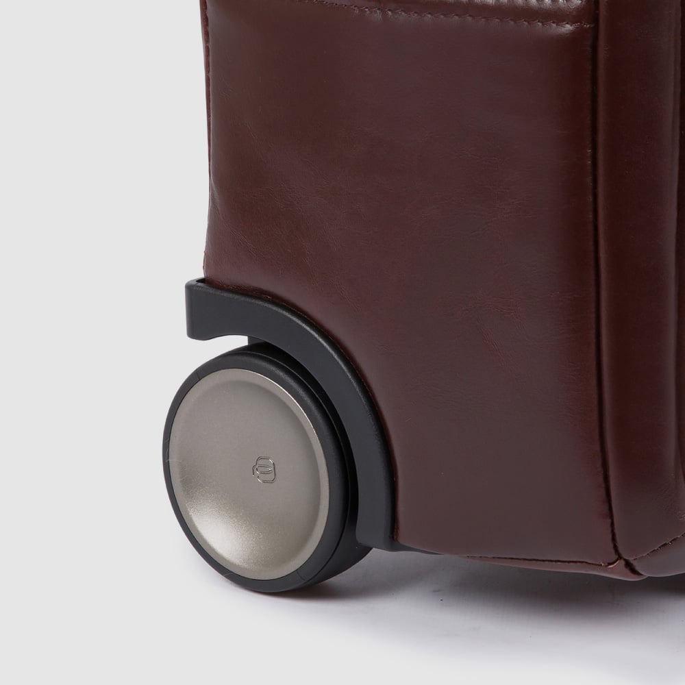 Leather rolling briefcase for computer and iPad® Pro 12.9" with TSA lock and shoulder strap PIQUADRO Black