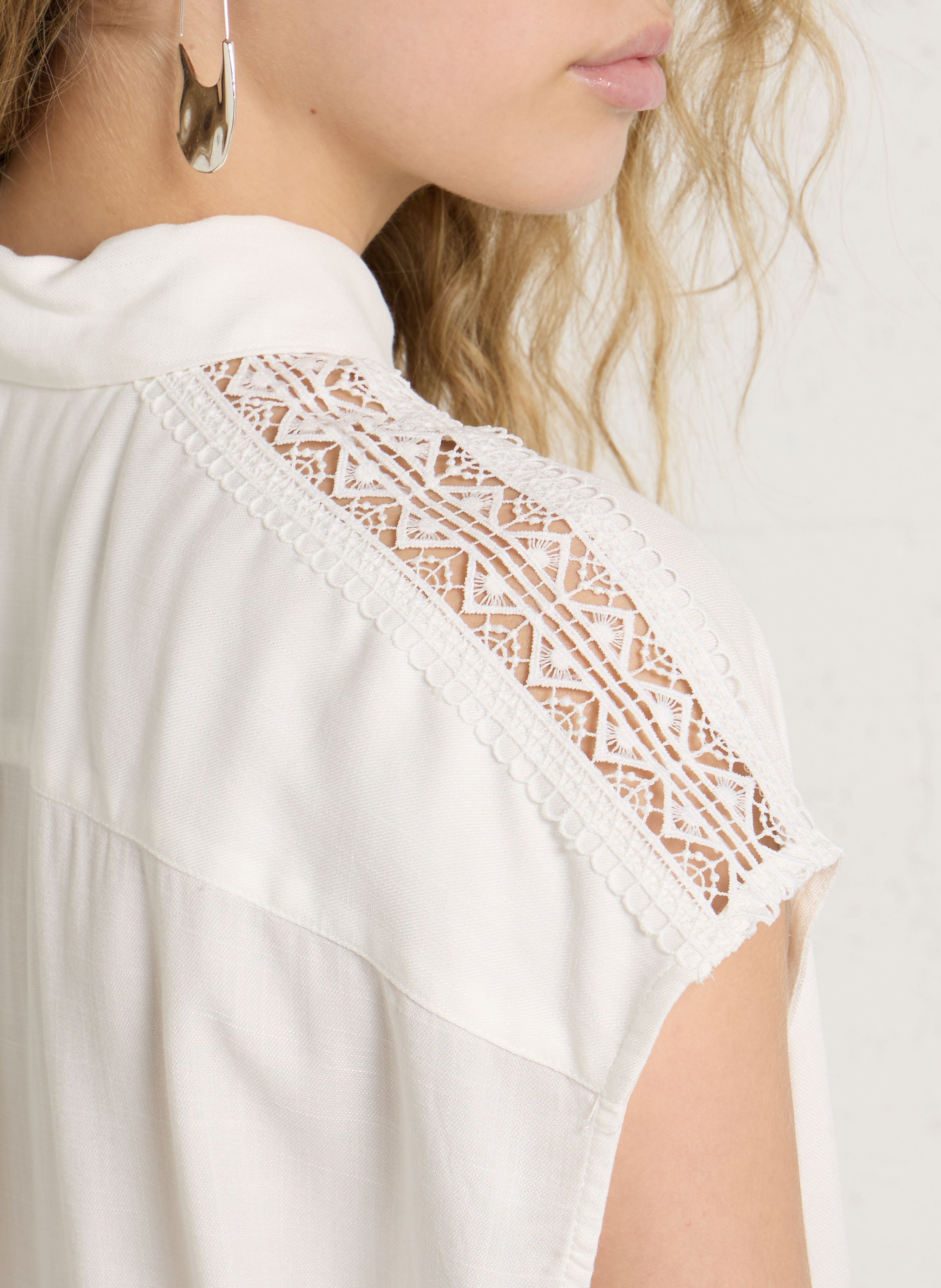 Flowy shirt with lace embroidery SEE U SOON White