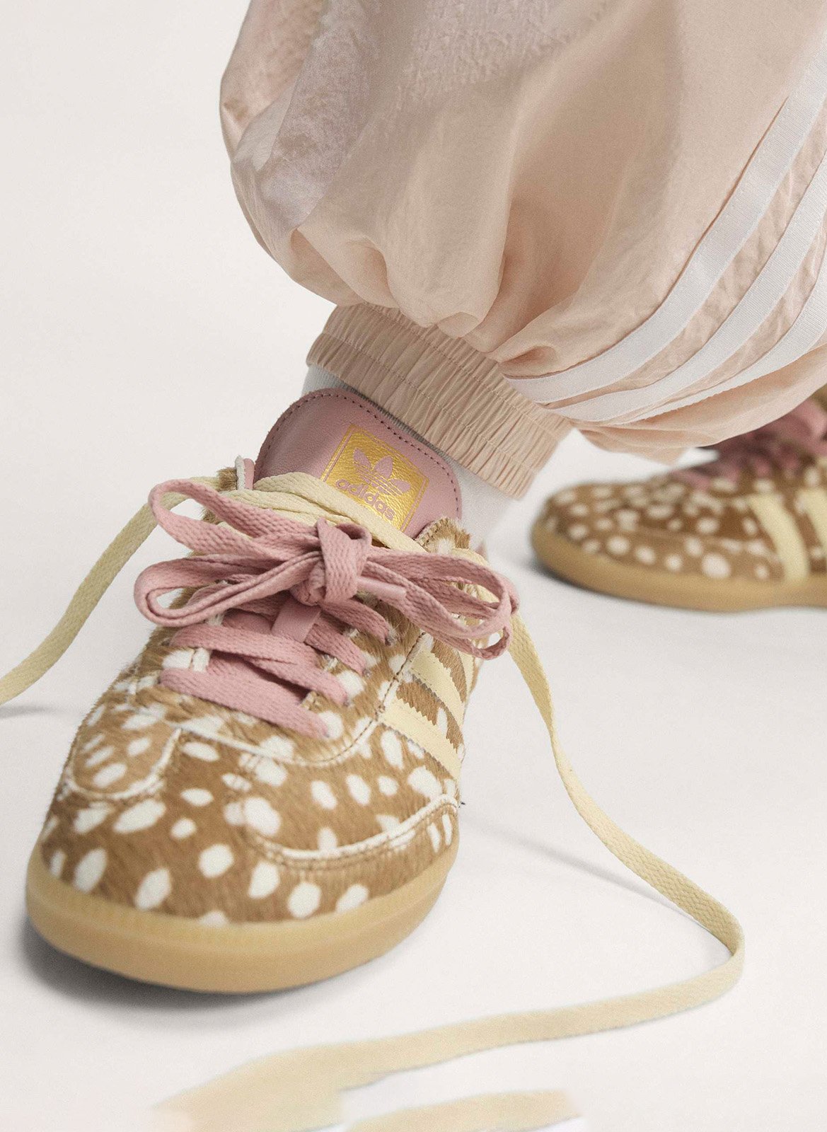 Lage sneakers met print ADIDAS Bruin
