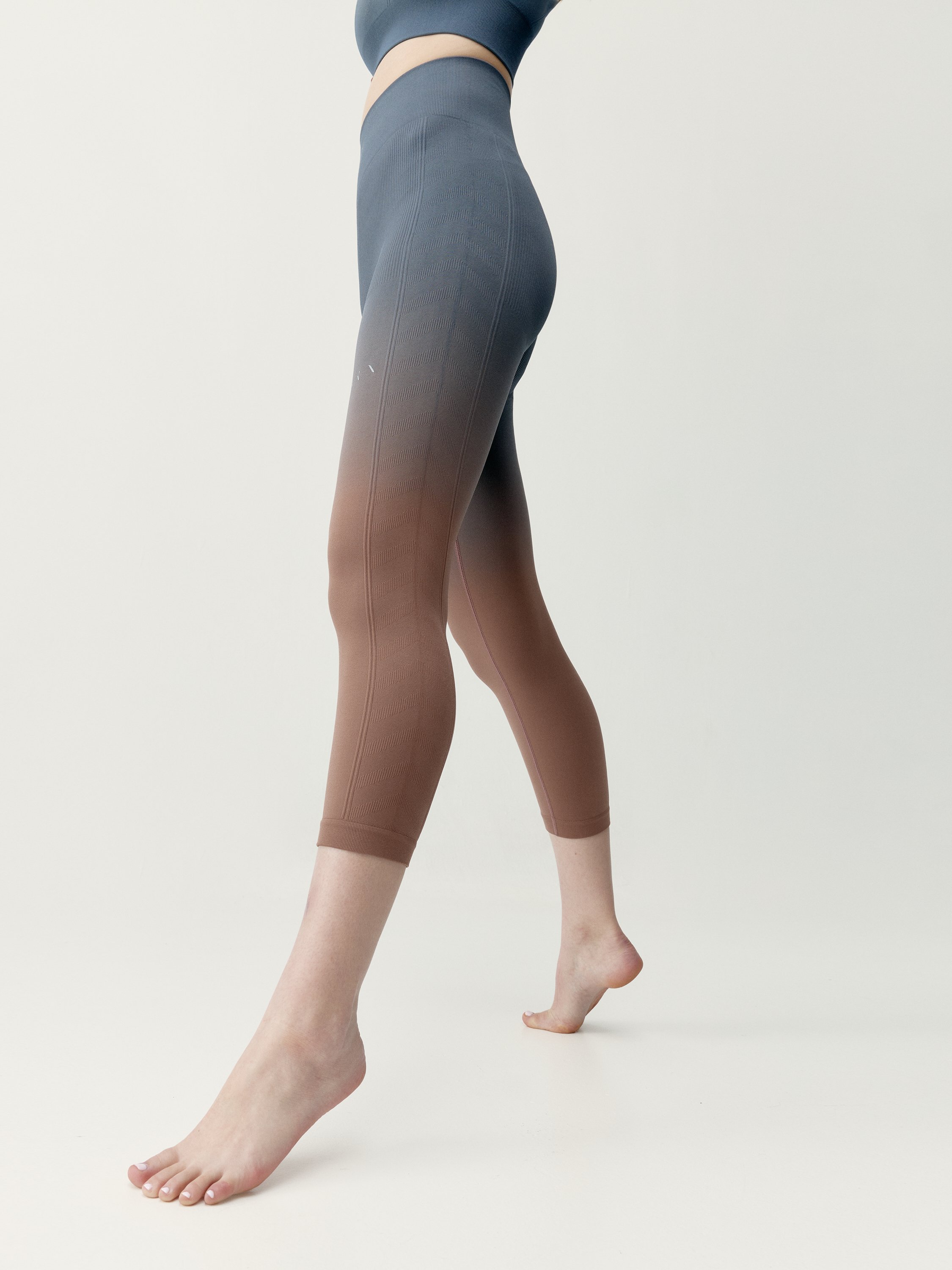 Legging de sport 7/8 seamless dione BORN Gris