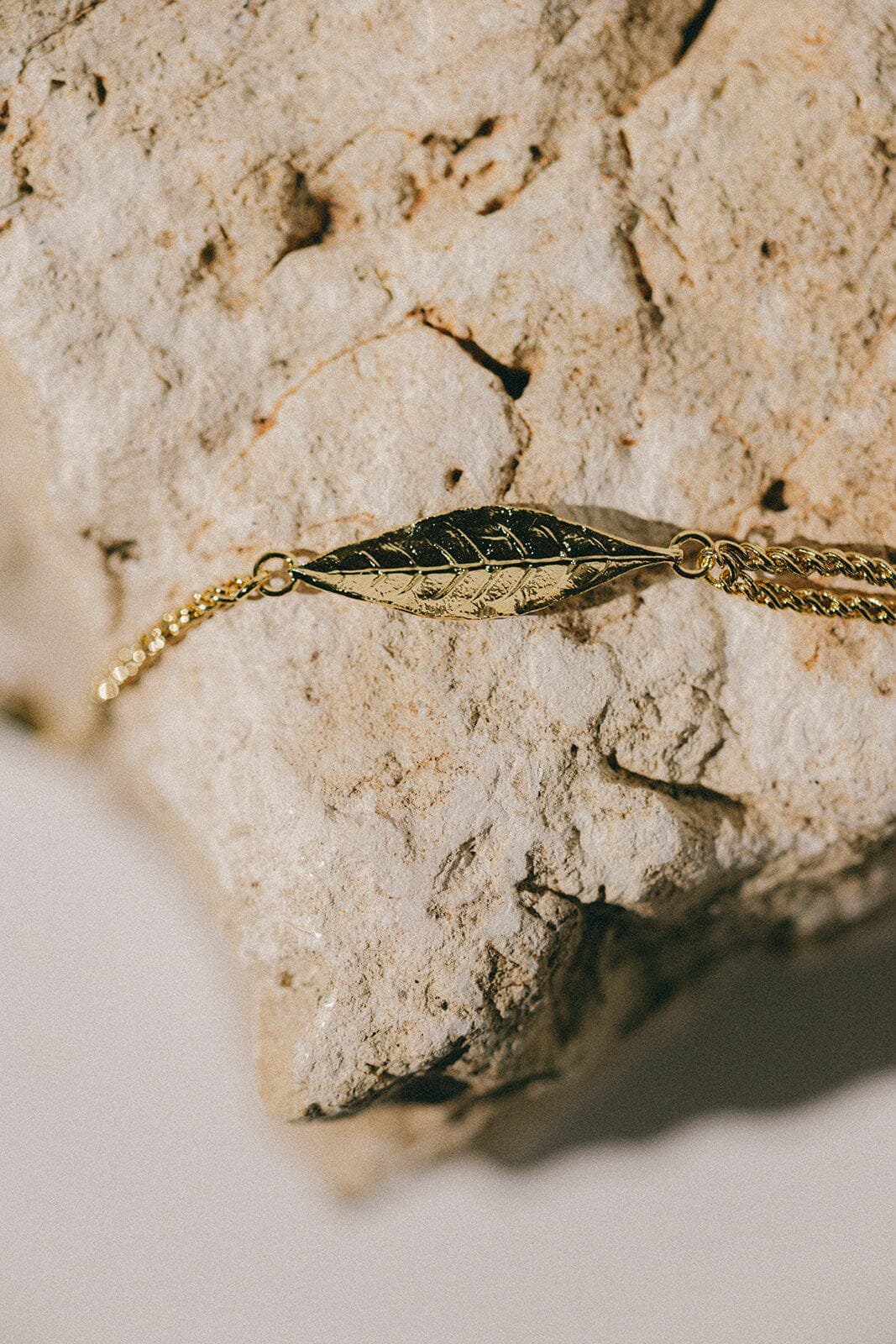 Gold-plated leaf bracelet Golden