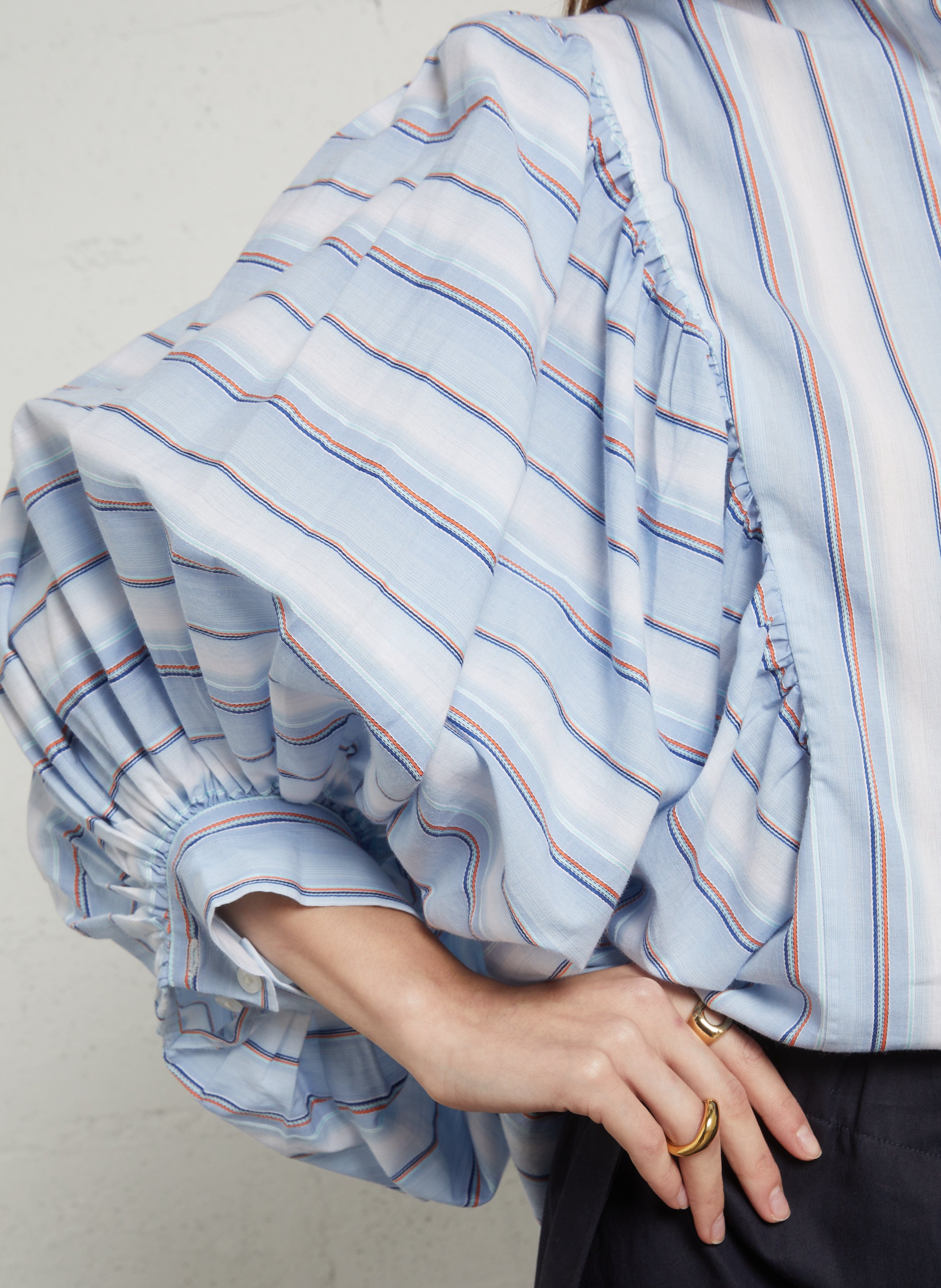 Gestreepte blouse met pofmouwen Blauw