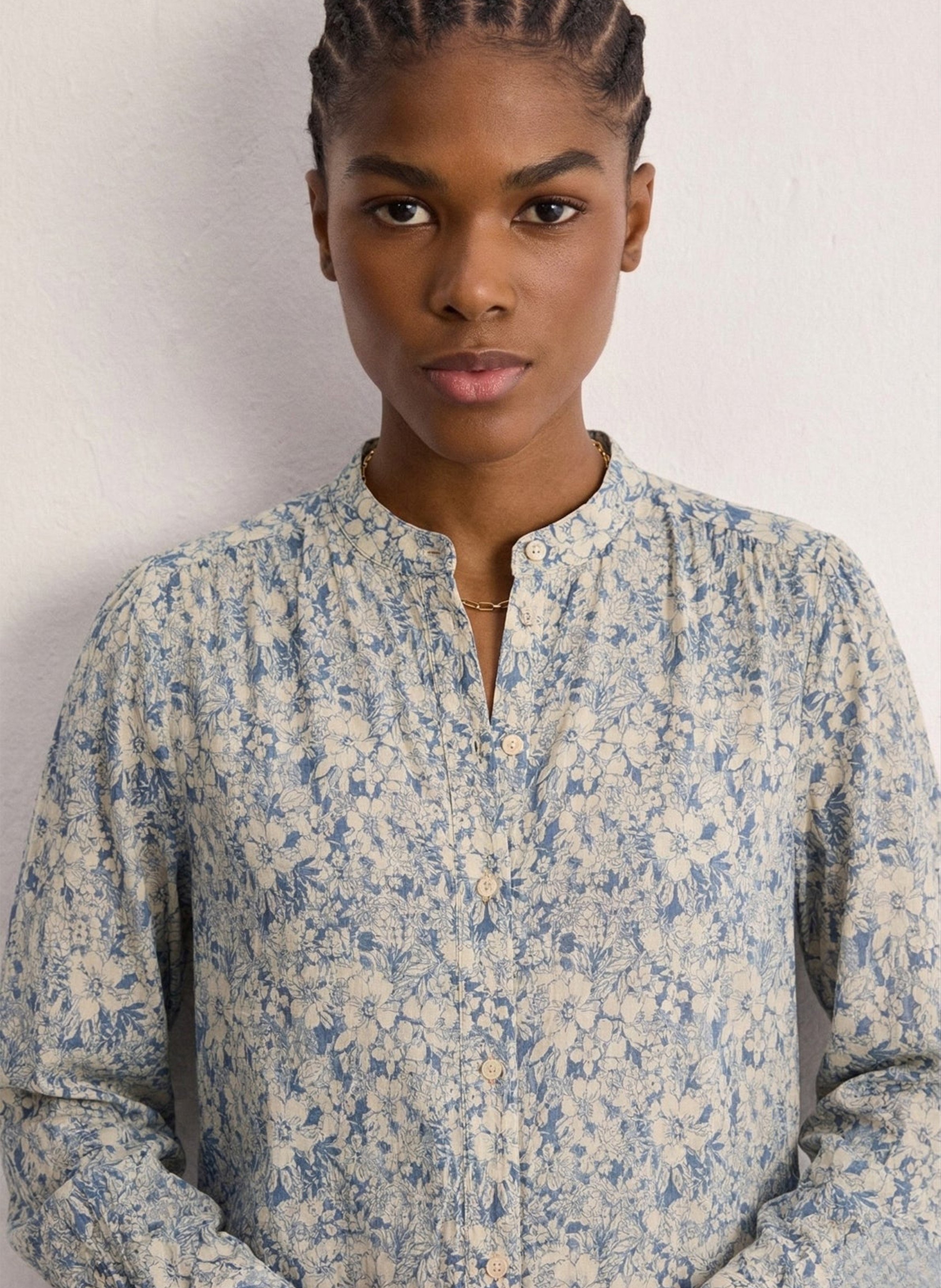 Gerade geschnittene Bluse mit Rundhalsausschnitt und Print PABLO Blau