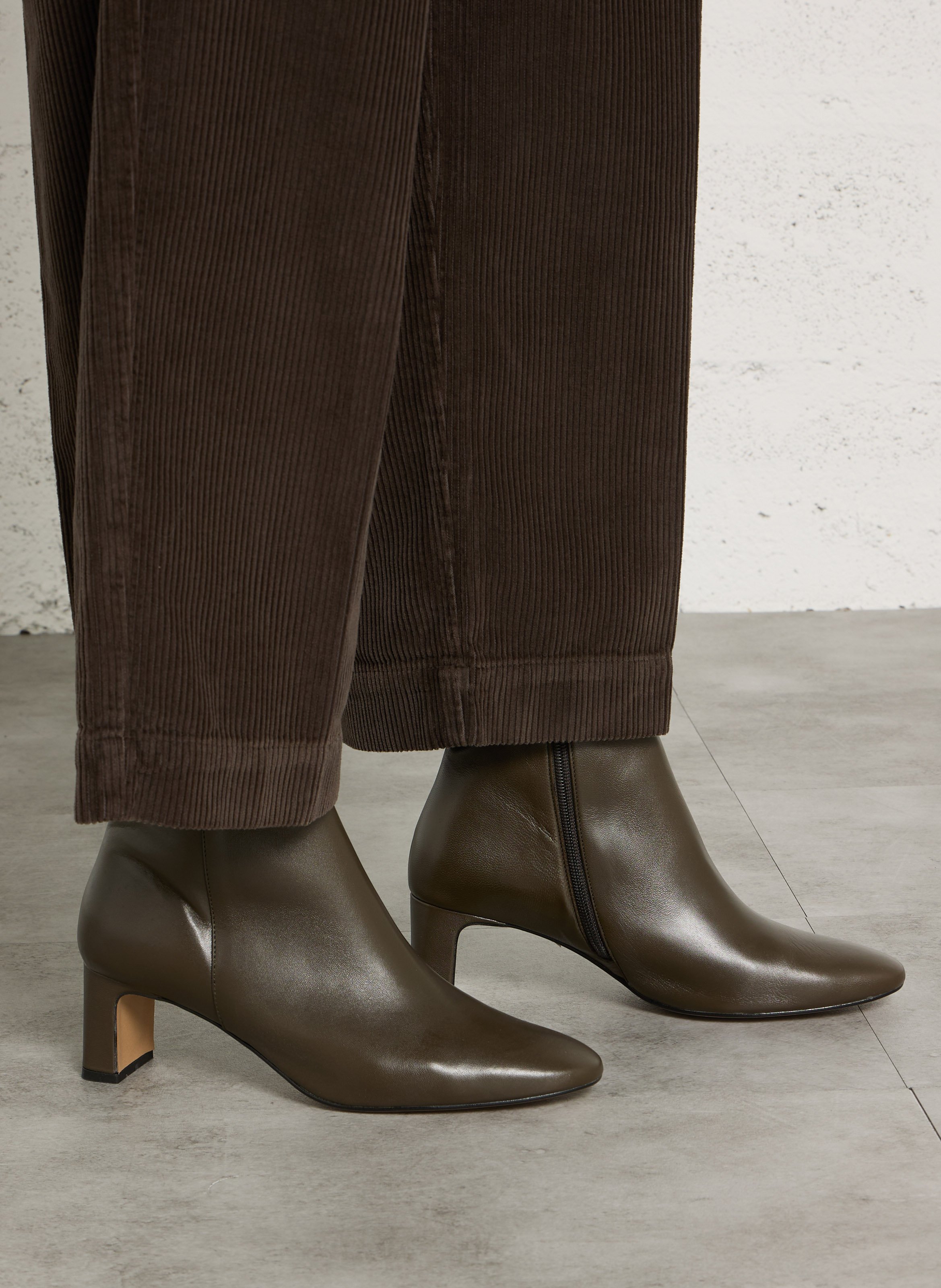 Leren enkellaarzen MELLOW YELLOW Kaki