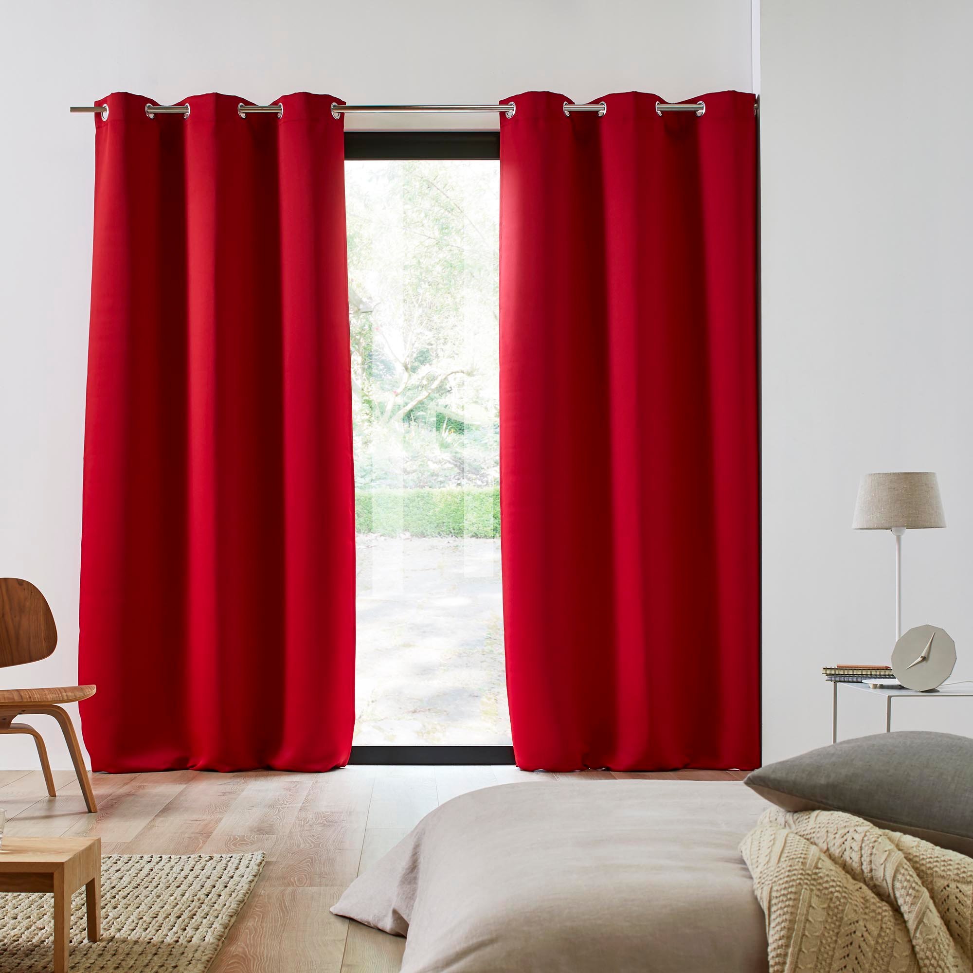 Pack of 2 blackout curtains with eyelets MADURA