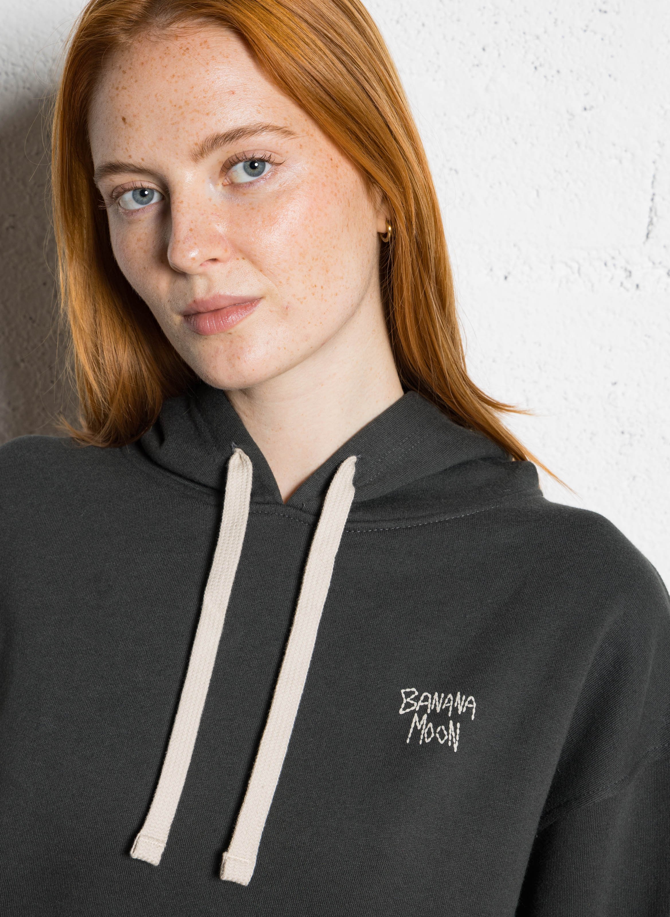 Sweat col rond en coton mélangé BANANA MOON Noir