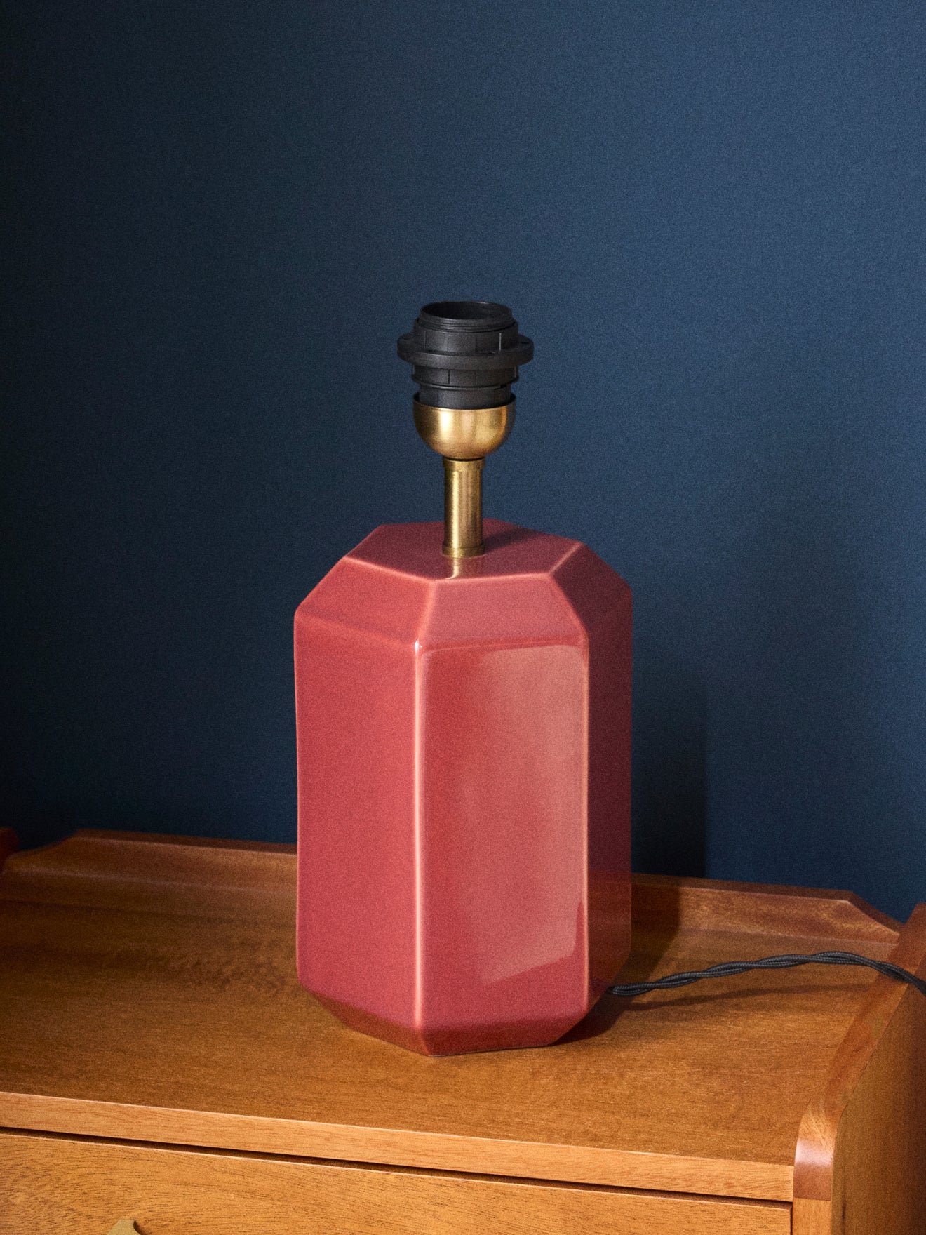 Ceramic table lamp base - small size victory model CYRILLUS