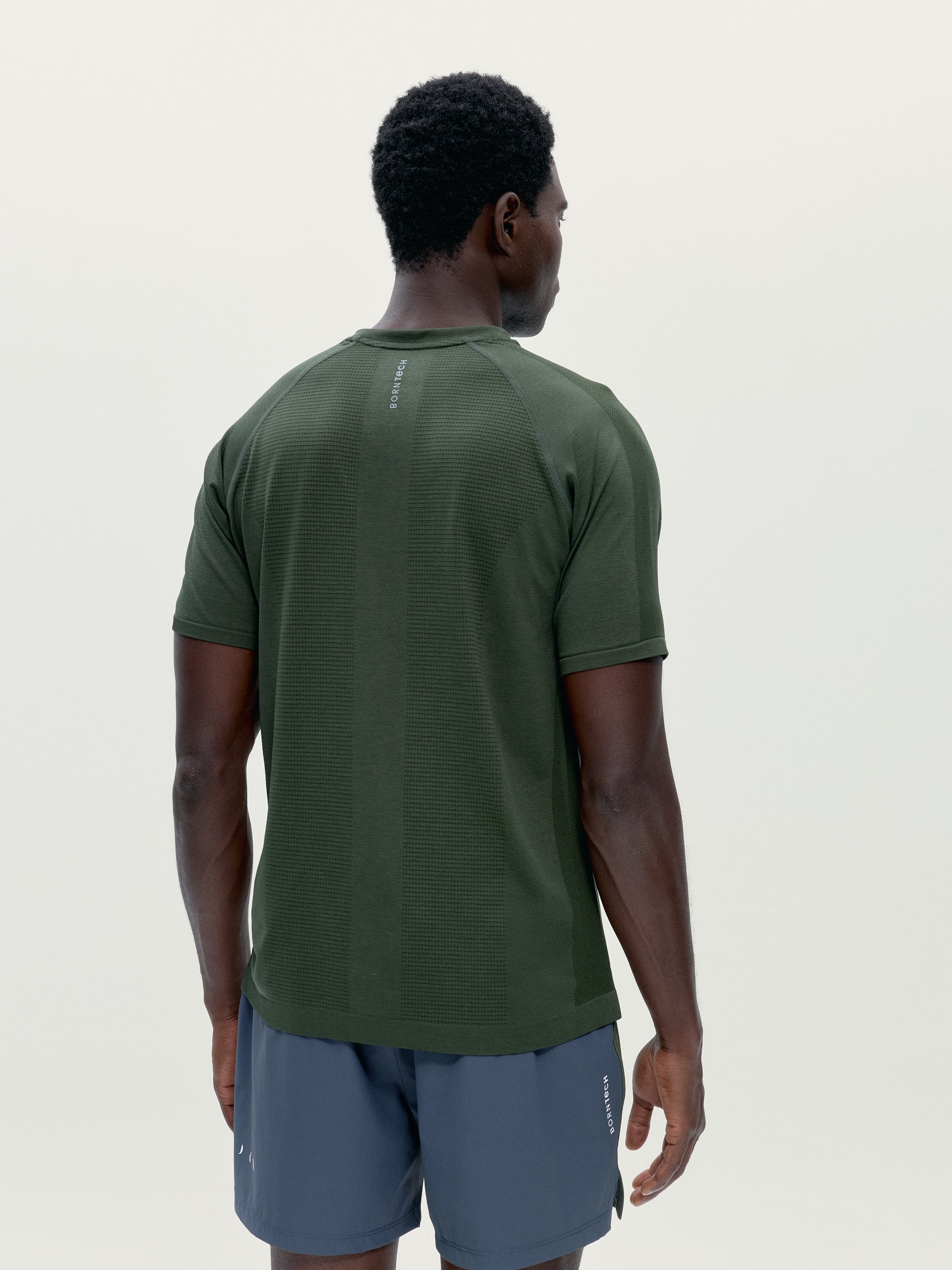 Men's sports T-shirt with short sleeves and reflective details BORN Green