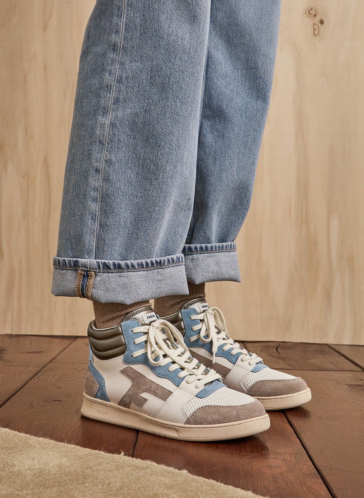 Hohe Sneaker aus Leder-Mix FAGUO Beige