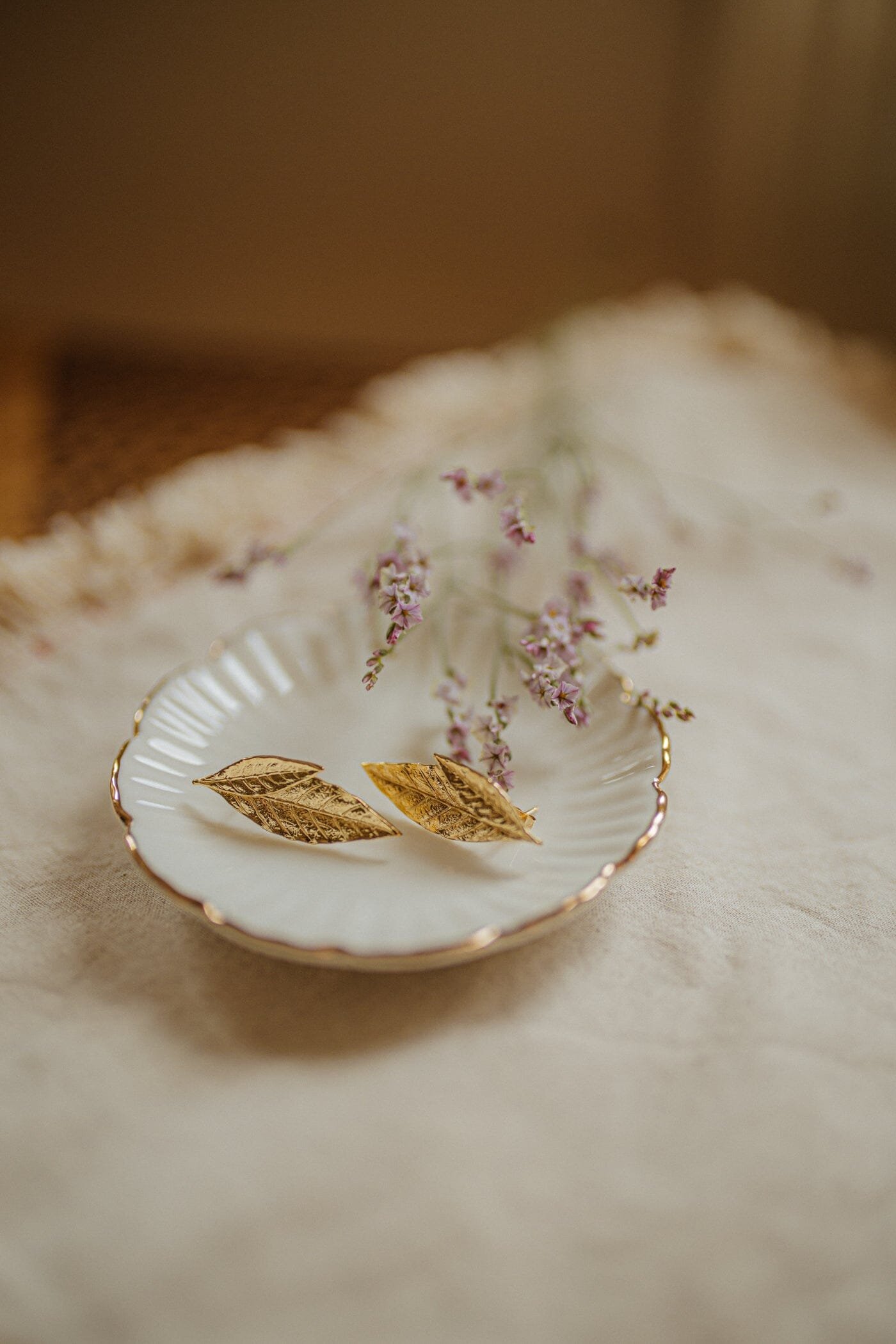 Maxi gold-plated leaf stud earrings MONSIEUR SIMONE Golden