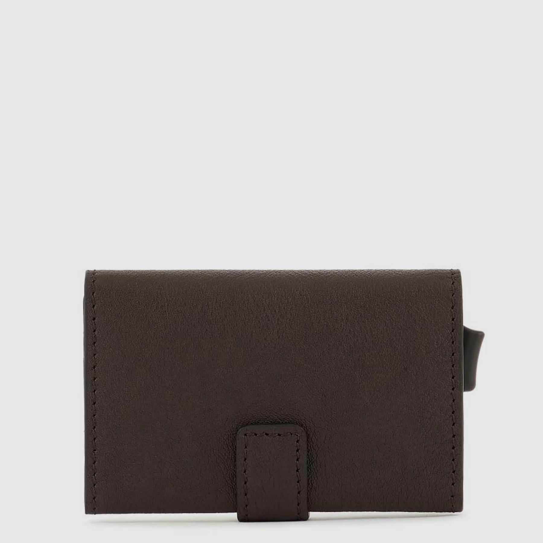 - 100% leather, - 6 cardholder slots, - 1 central compartment, - Size: L10 x H7 cm. PIQUADRO Brown