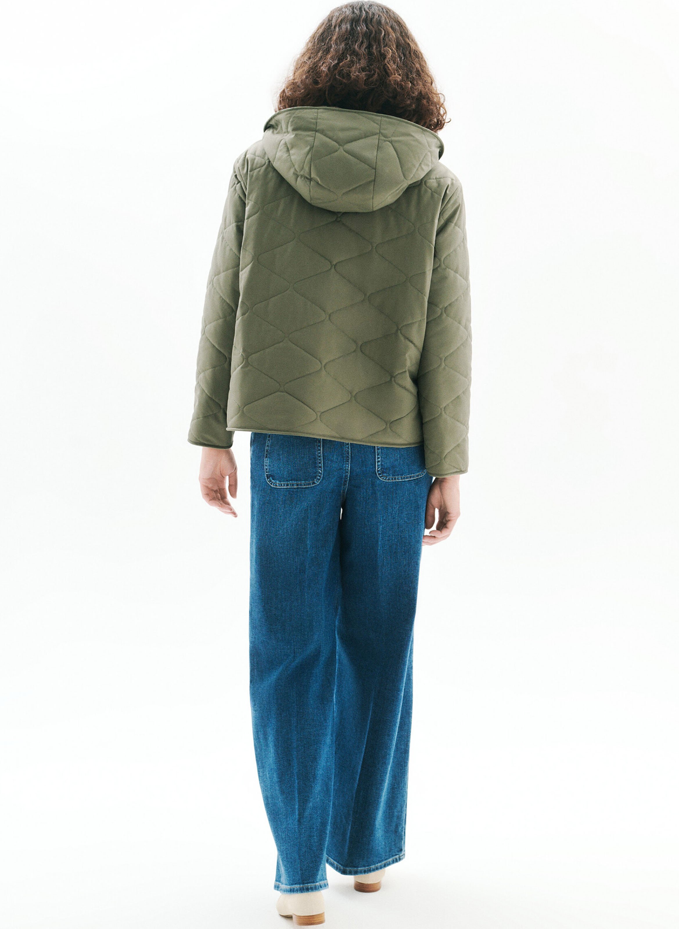 Straight down jacket made of recycled fibers CAROLL Green