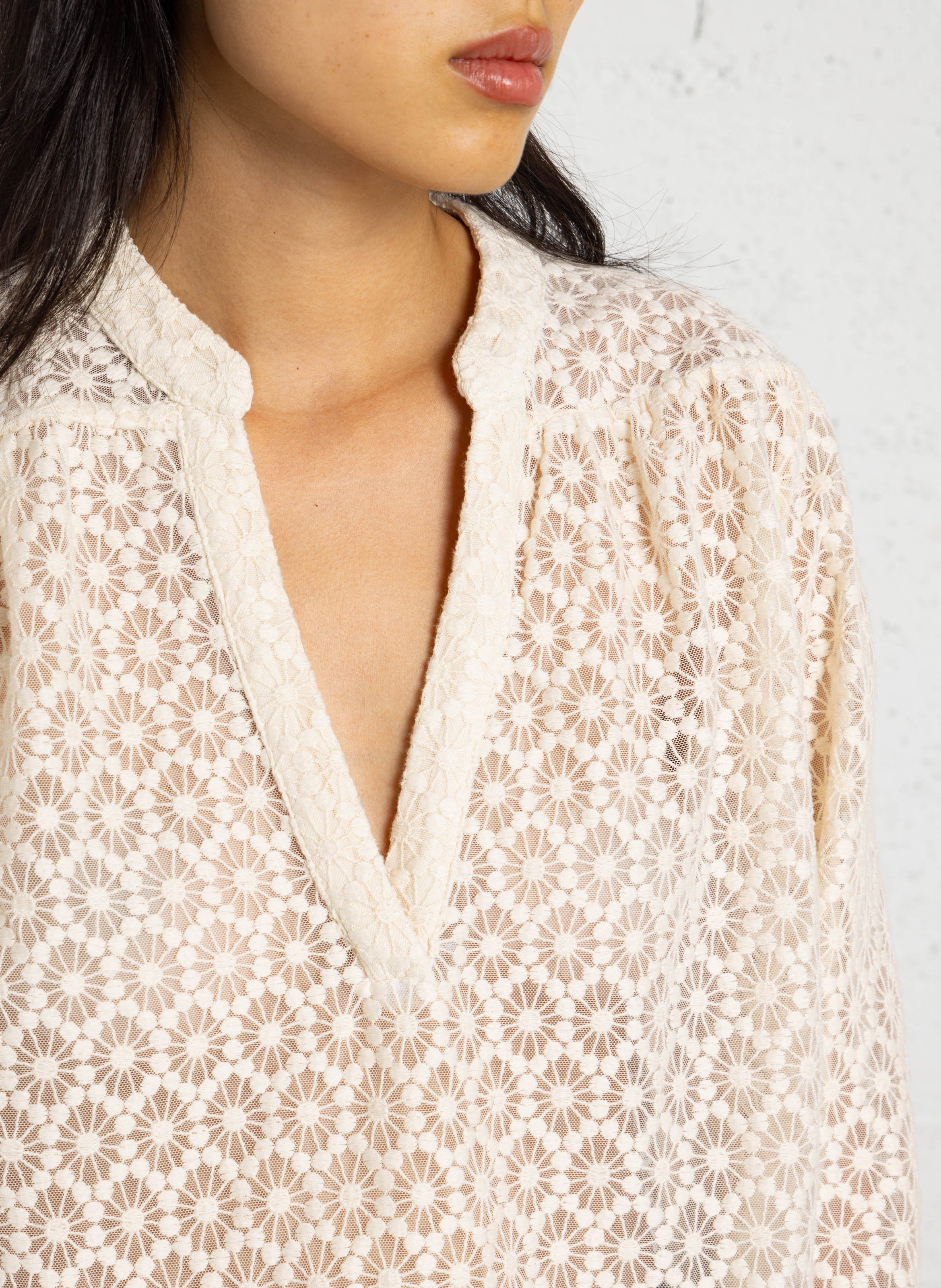 Tunisian collar lace blouse MAISON 123 Beige