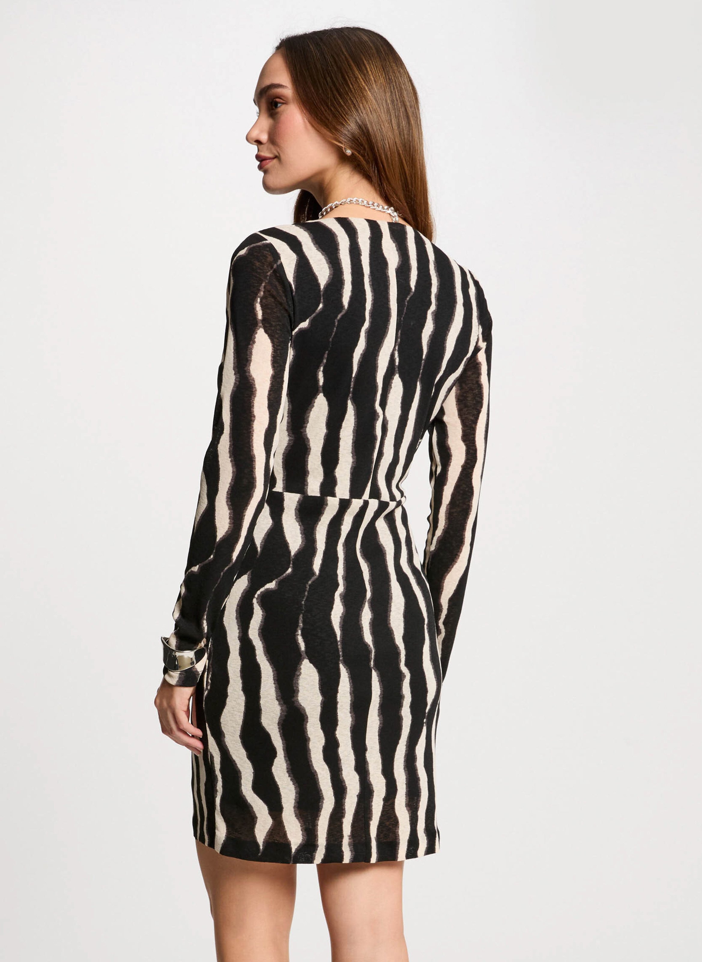 Short V-neck dress Multicolored