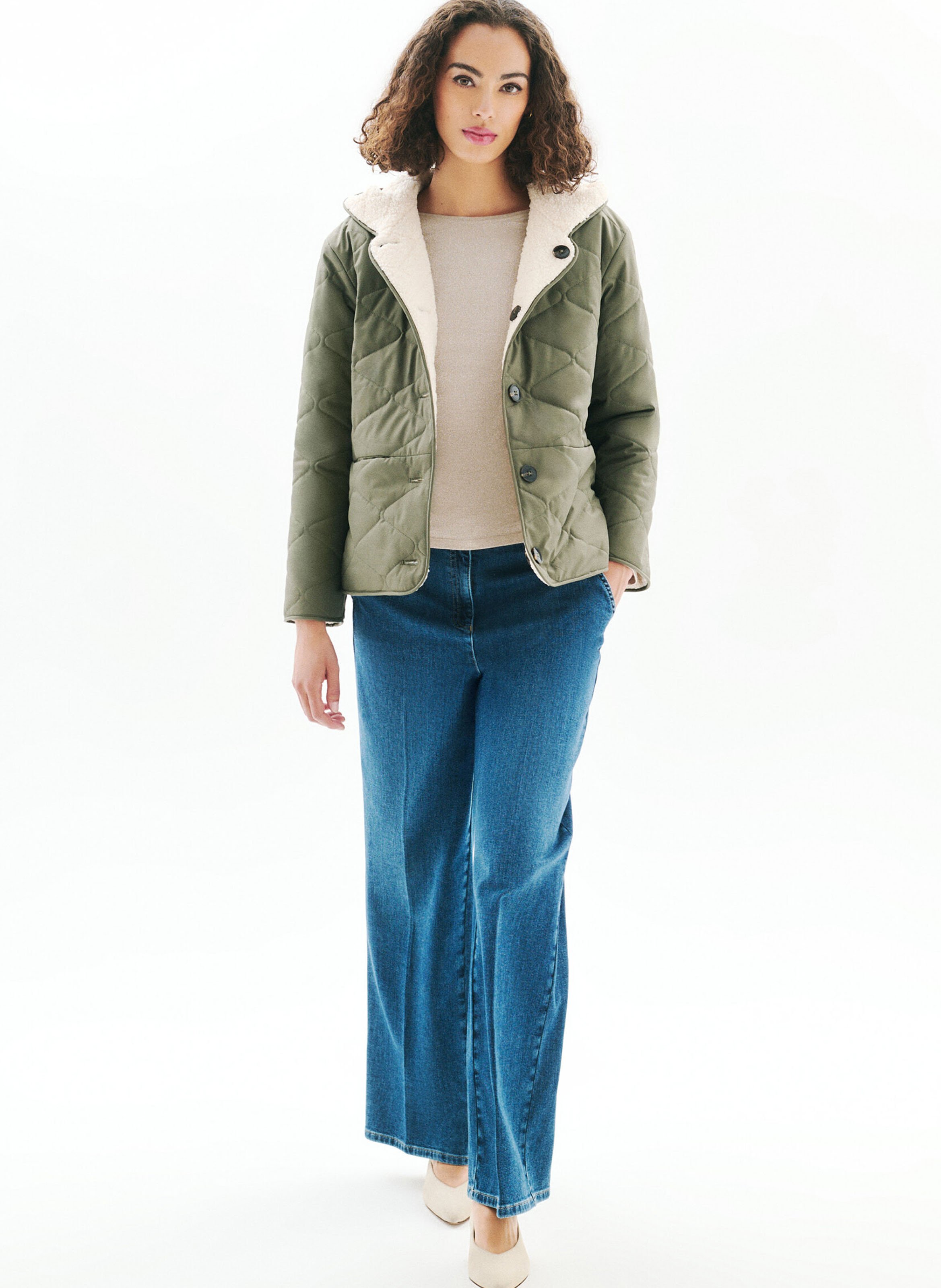 Straight down jacket made of recycled fibers CAROLL Green